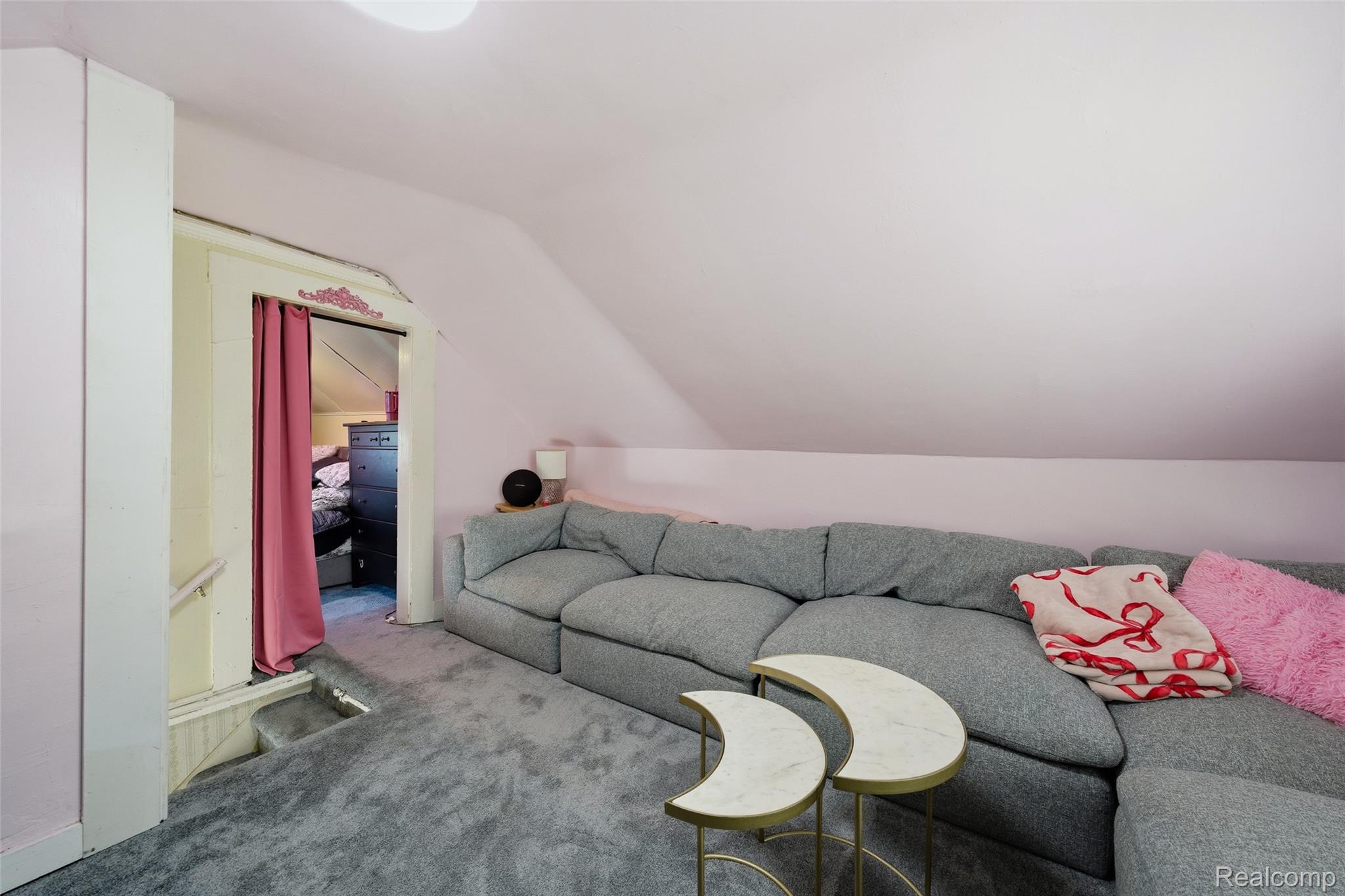 Detroit City, Michigan 48211, United States, 4 Bedrooms Bedrooms, ,3 BathroomsBathrooms,Residential,Coming Soon,234028