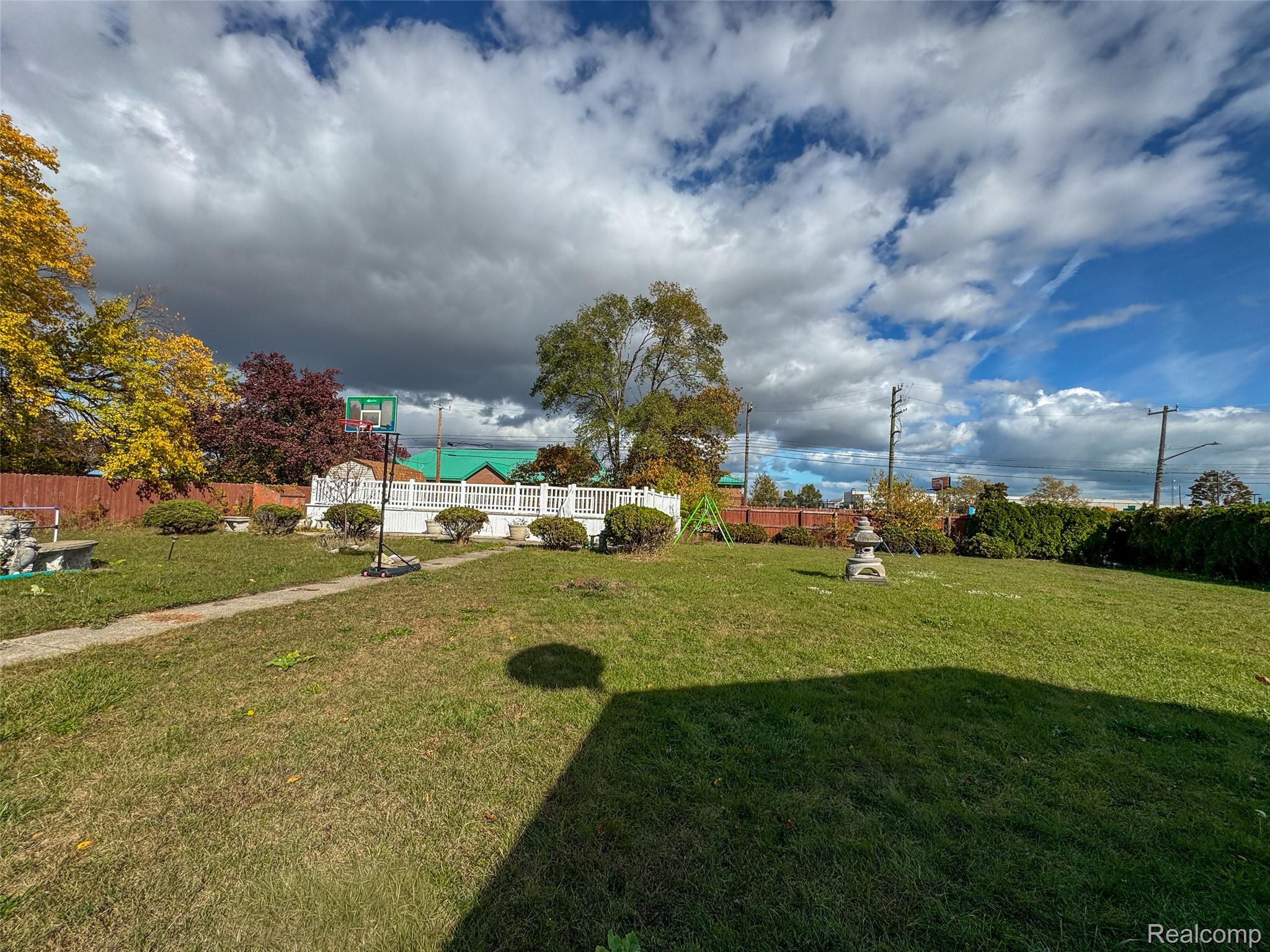 Detroit City, Michigan 48211, United States, 4 Bedrooms Bedrooms, ,3 BathroomsBathrooms,Residential,Coming Soon,234028