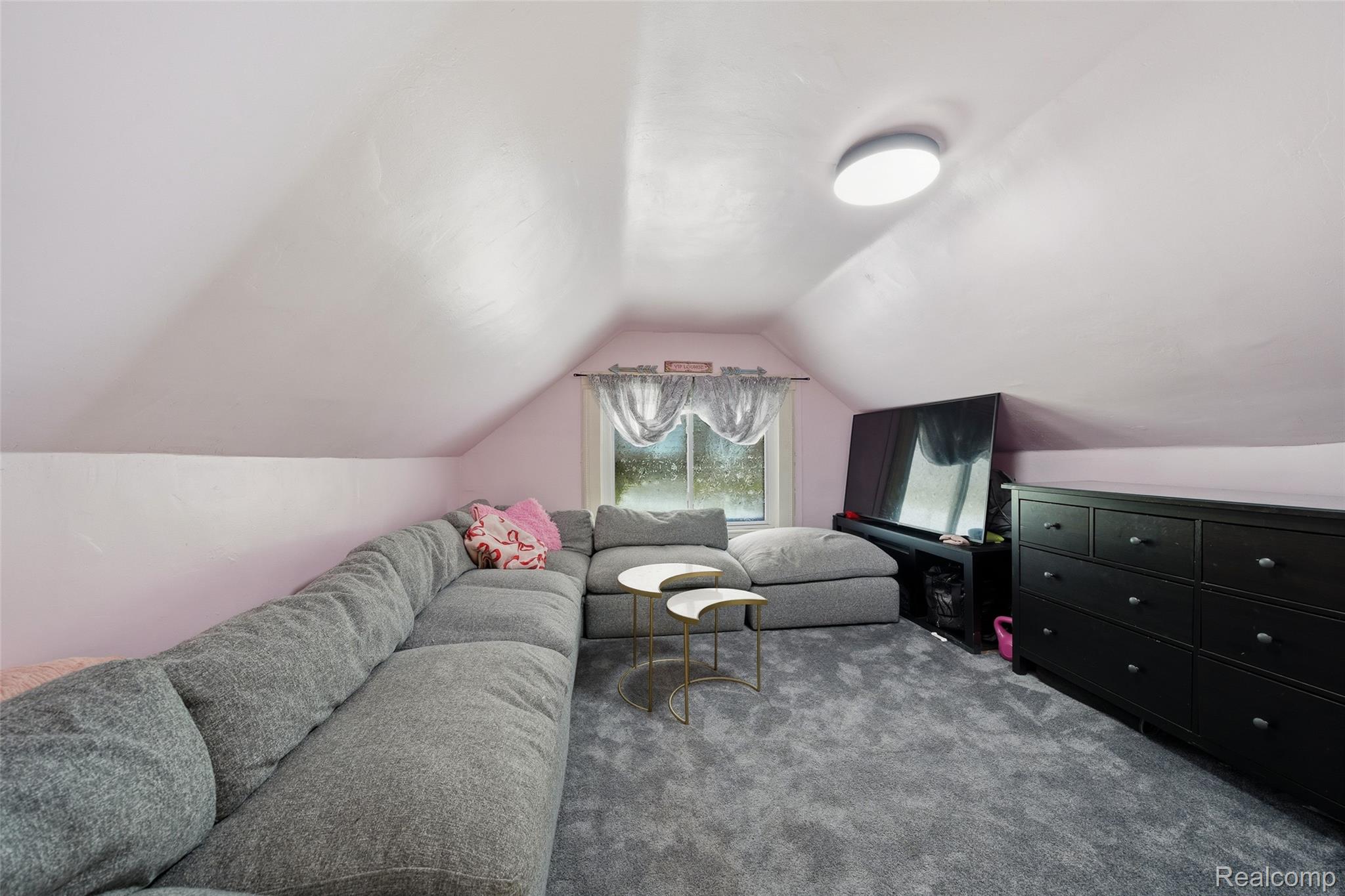 Detroit City, Michigan 48211, United States, 4 Bedrooms Bedrooms, ,3 BathroomsBathrooms,Residential,Coming Soon,234028