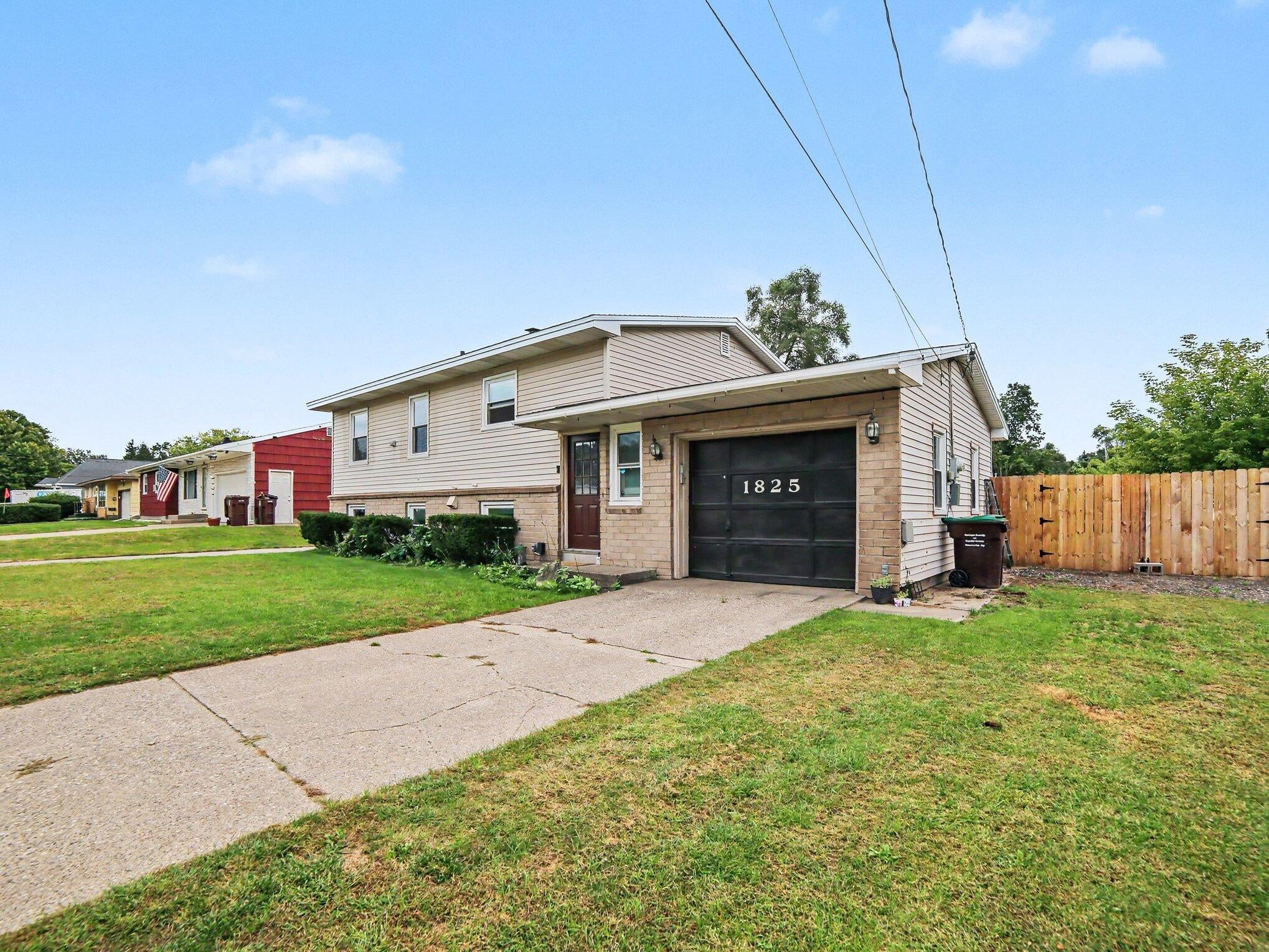 1825 Oak Park Drive