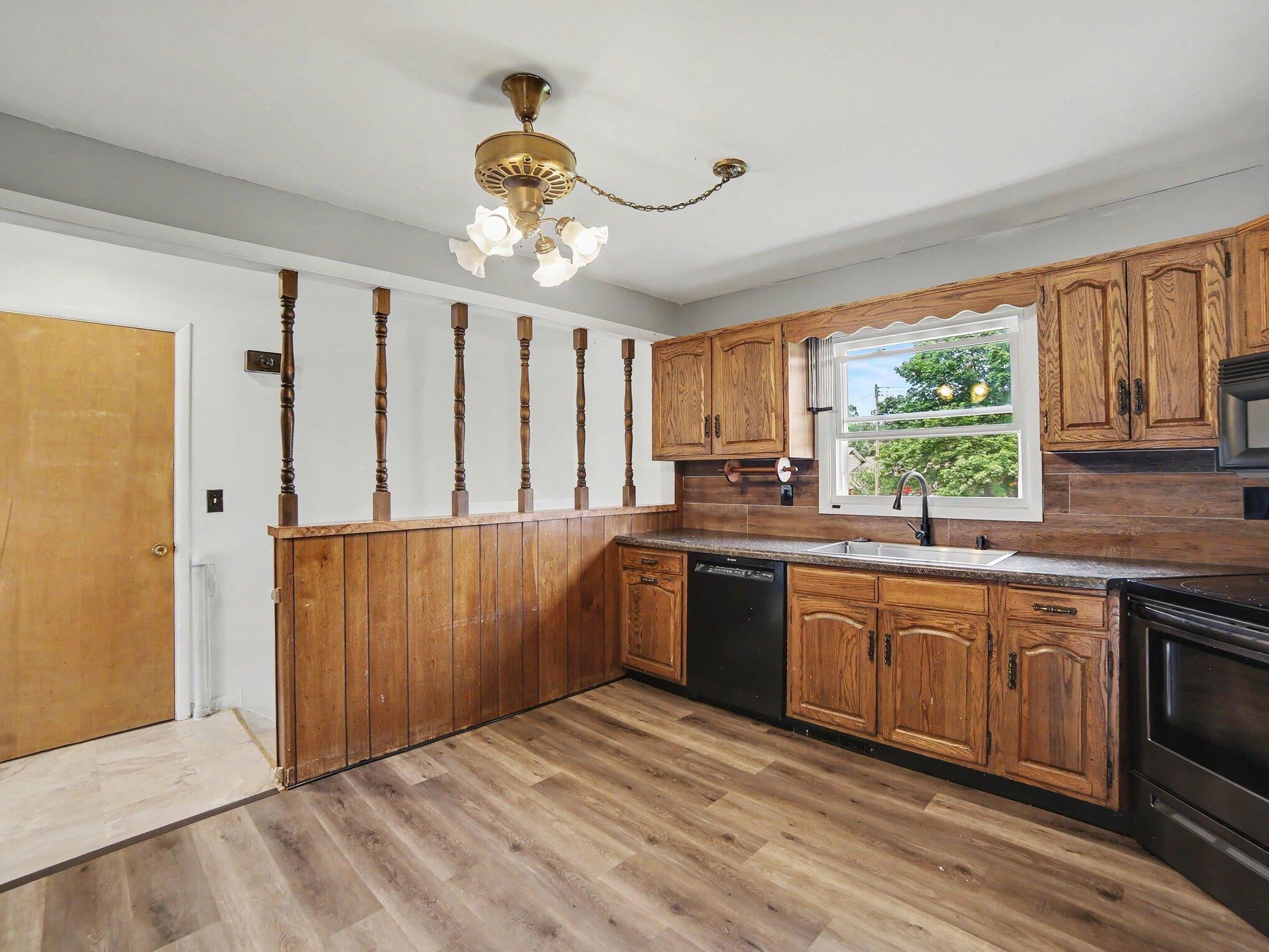 1825 Oak Park Drive