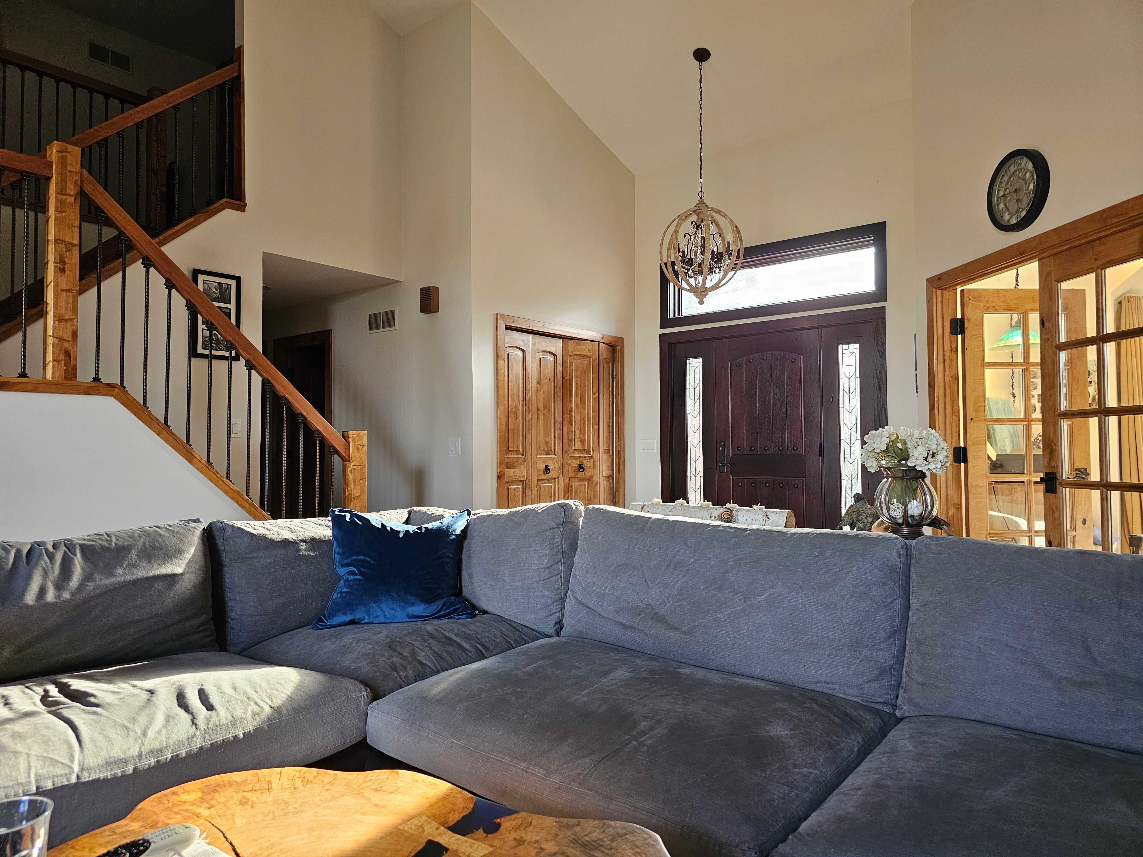3465 MORAINE Drive