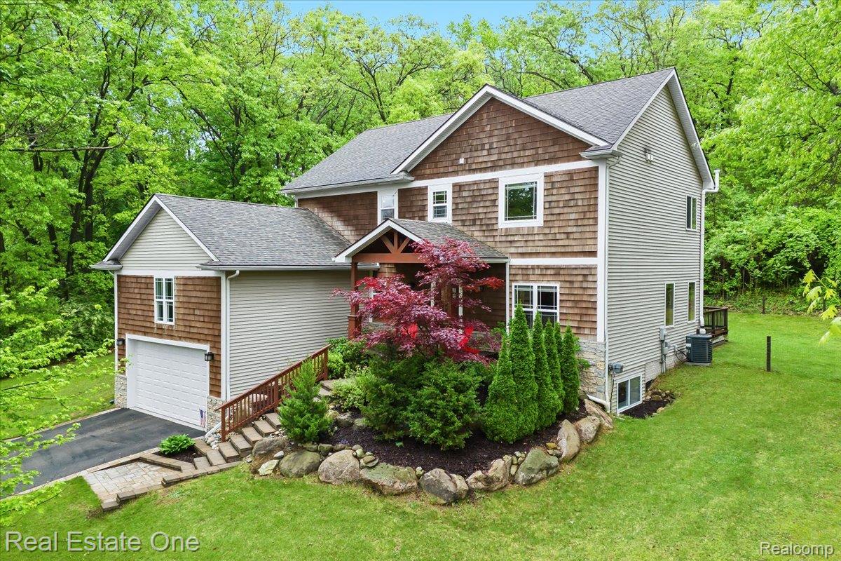 9327 VAN ANTWERP Road