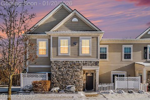 25998 Maritime Circle S Harrison Charter Township MI 48045