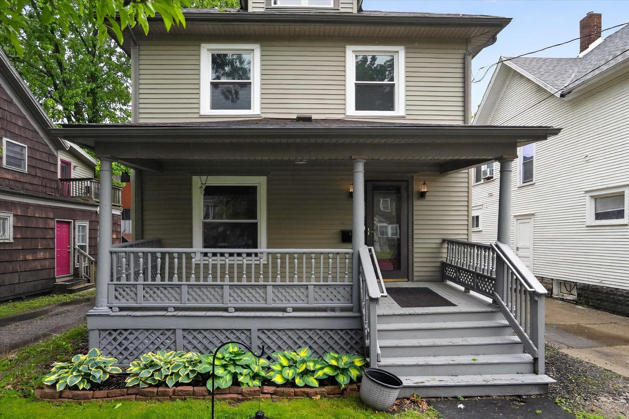 309 W Lapeer Street