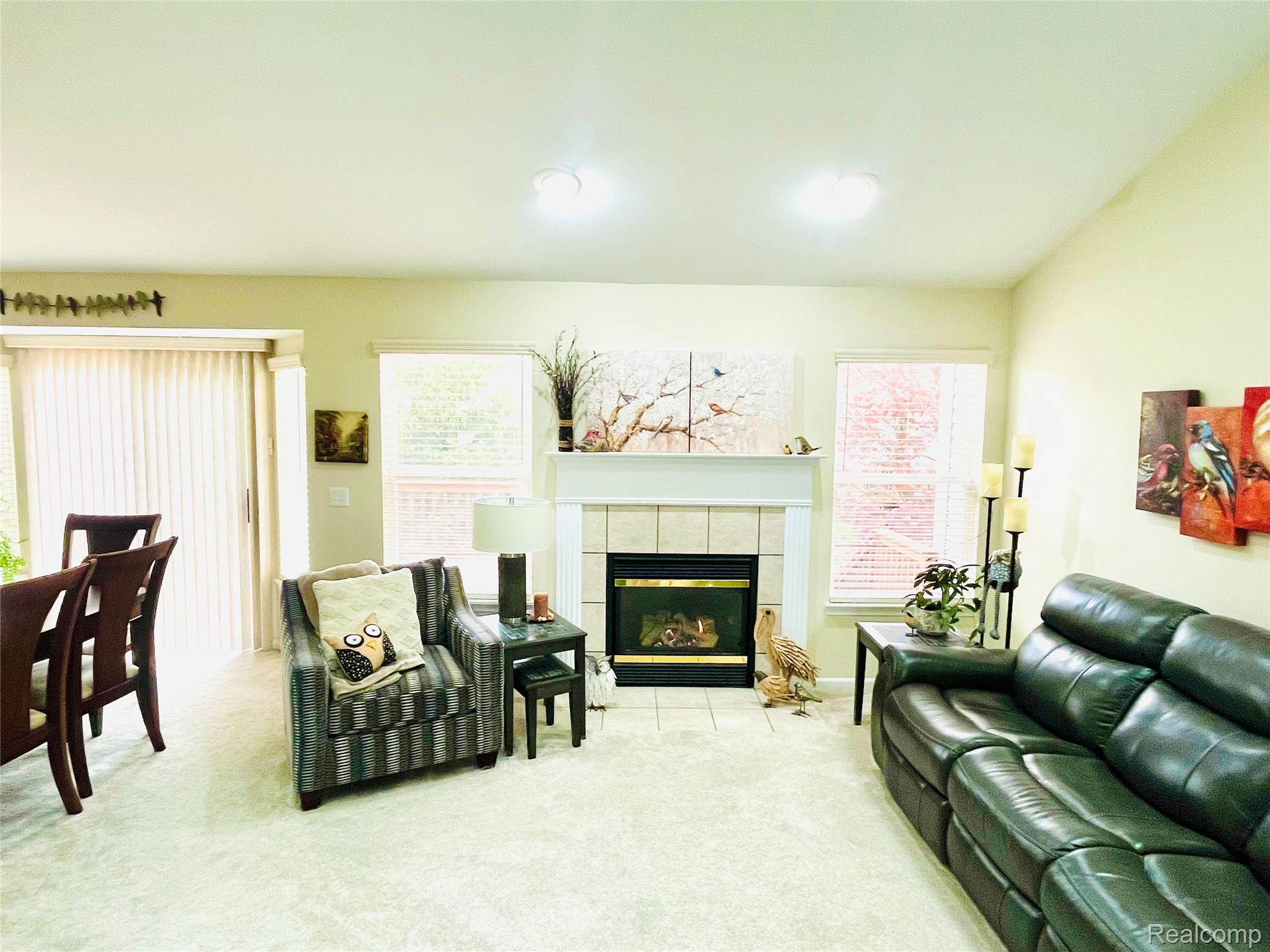 828 Woodhaven Drive