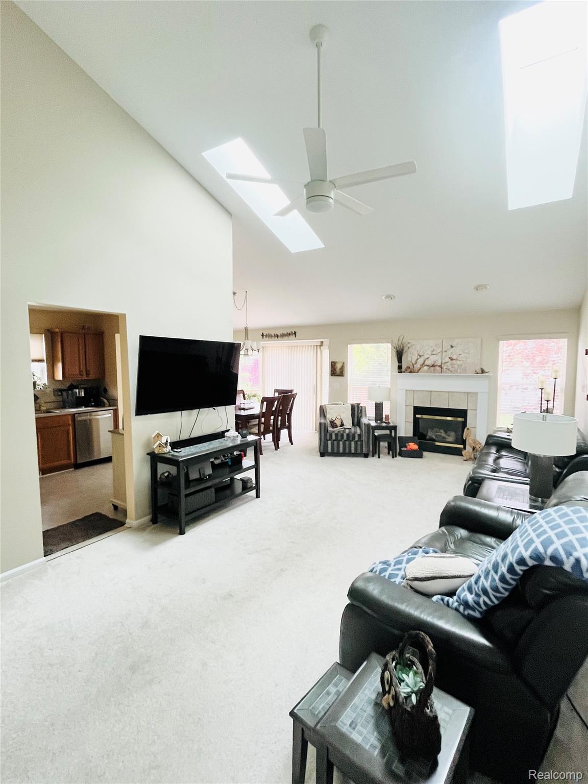 828 Woodhaven Drive
