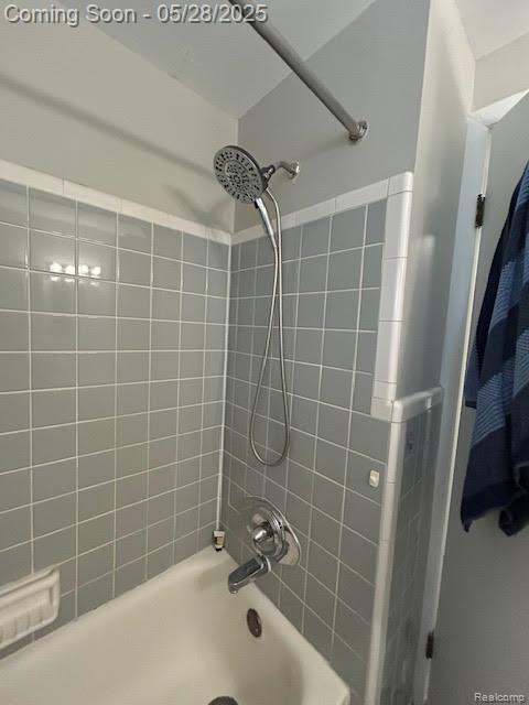 Madison Heights City, Michigan 48071, United States, 2 Bedrooms Bedrooms, ,2 BathroomsBathrooms,Residential,Active,137860