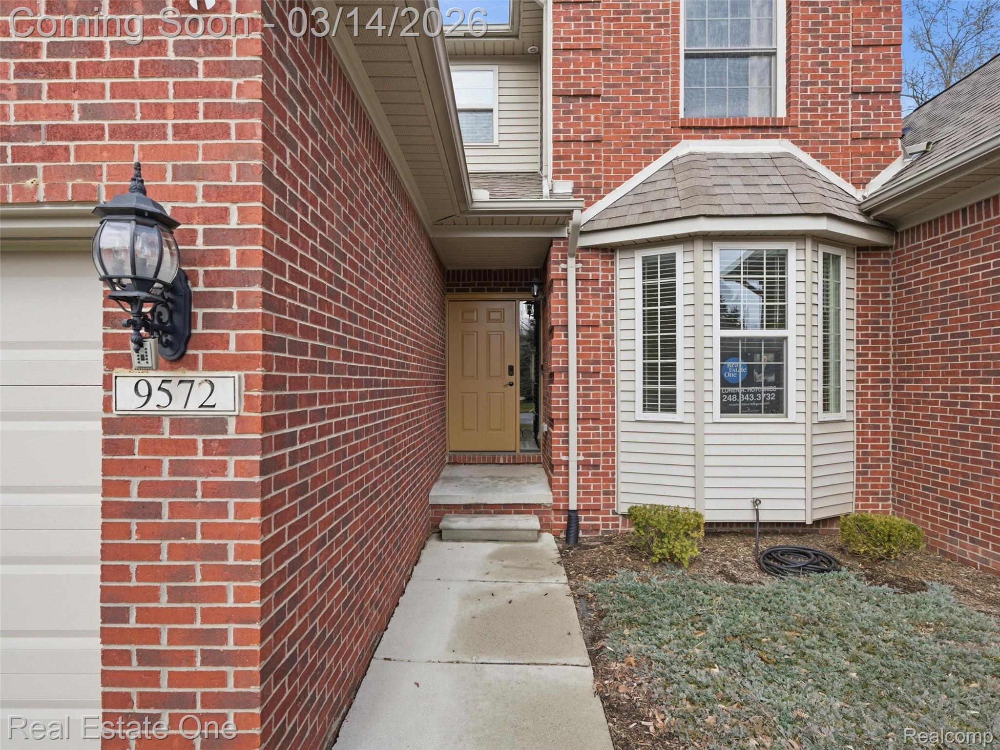 9572 Kingsway Circle