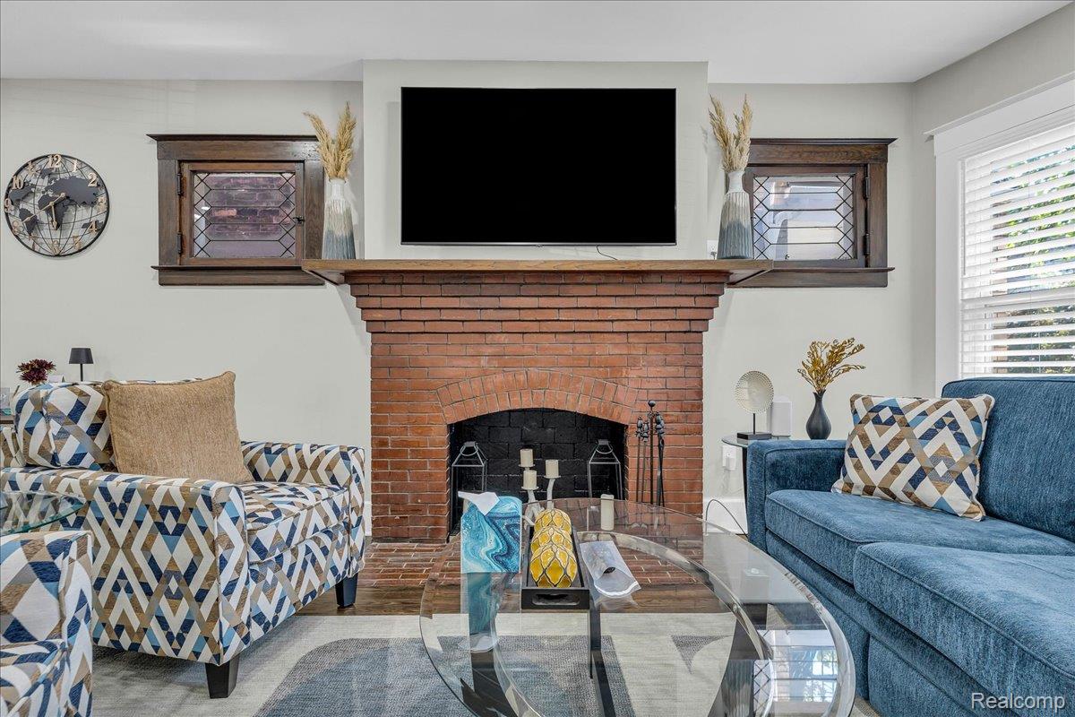 Detroit City, Michigan 48208, United States, 6 Bedrooms Bedrooms, ,3 BathroomsBathrooms,Residential,Active,176789