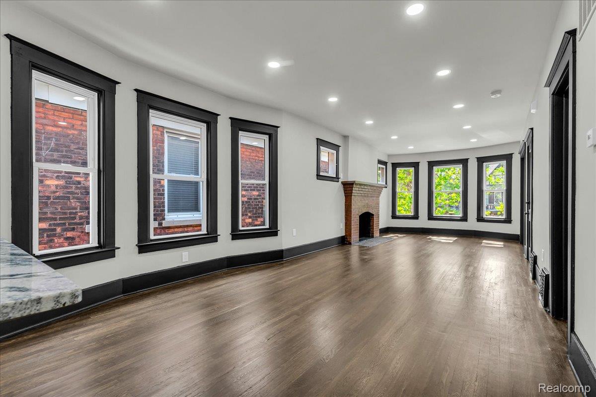 Detroit City, Michigan 48208, United States, 6 Bedrooms Bedrooms, ,3 BathroomsBathrooms,Residential,Active,176789