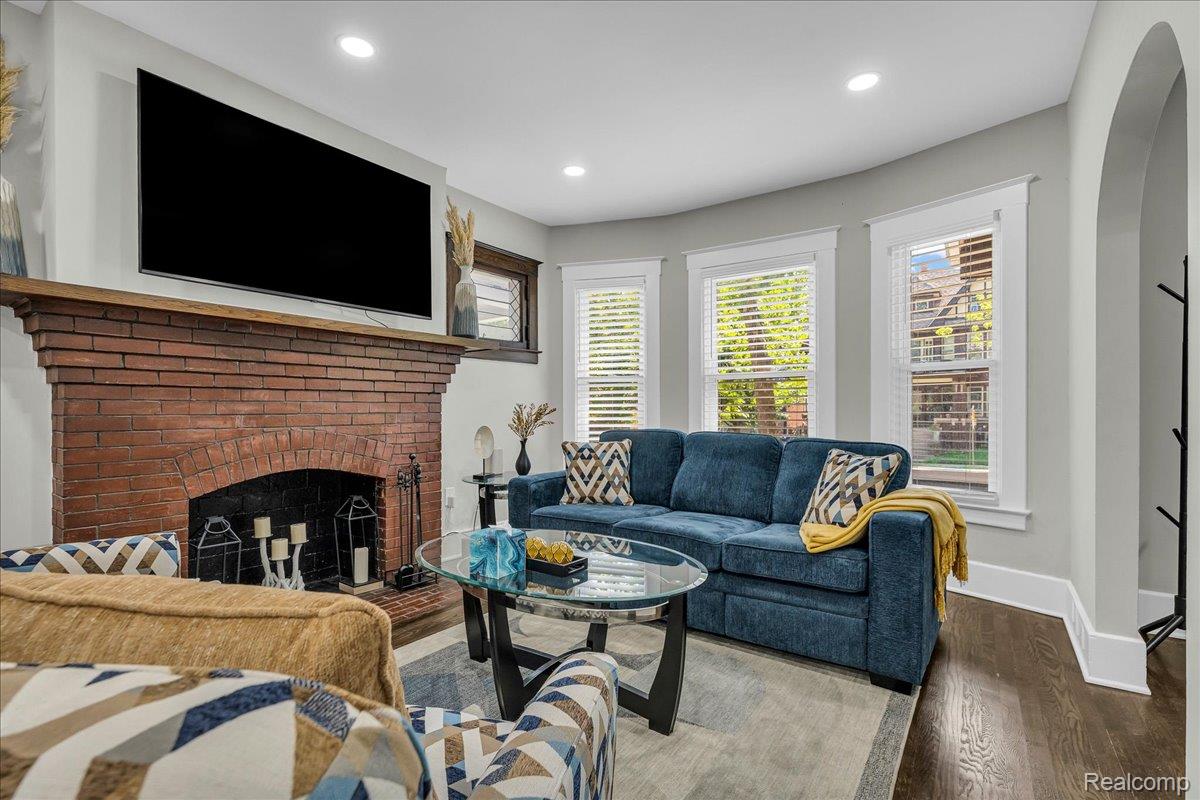 Detroit City, Michigan 48208, United States, 6 Bedrooms Bedrooms, ,3 BathroomsBathrooms,Residential,Active,176789