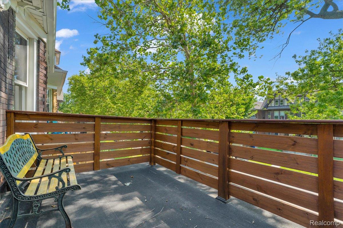 Detroit City, Michigan 48208, United States, 6 Bedrooms Bedrooms, ,3 BathroomsBathrooms,Residential,Active,176789