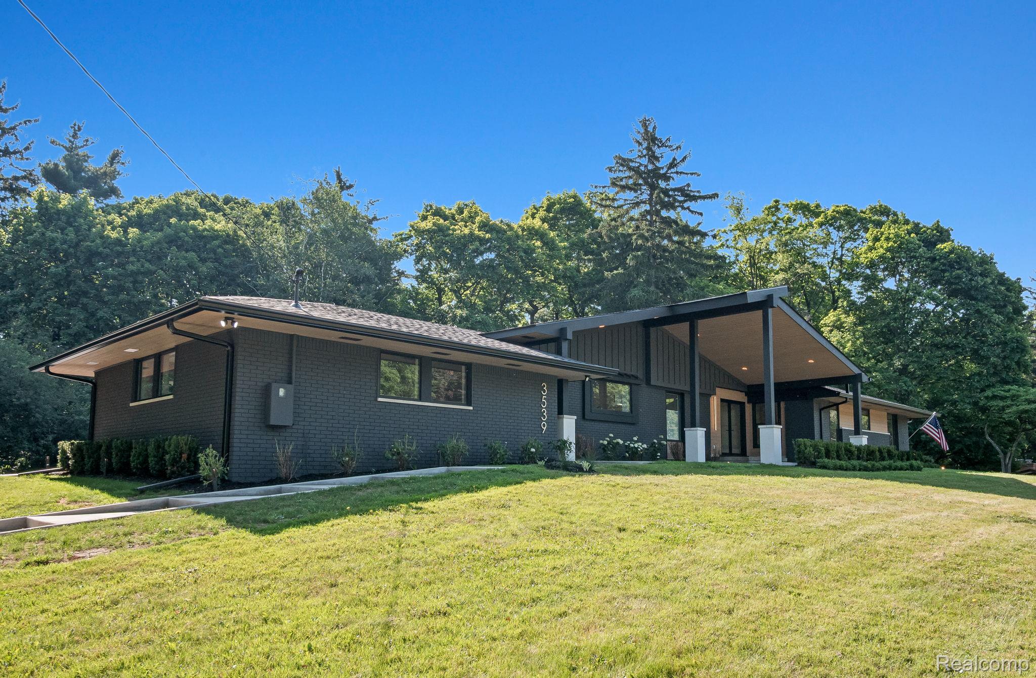3539 Walbri Dr.