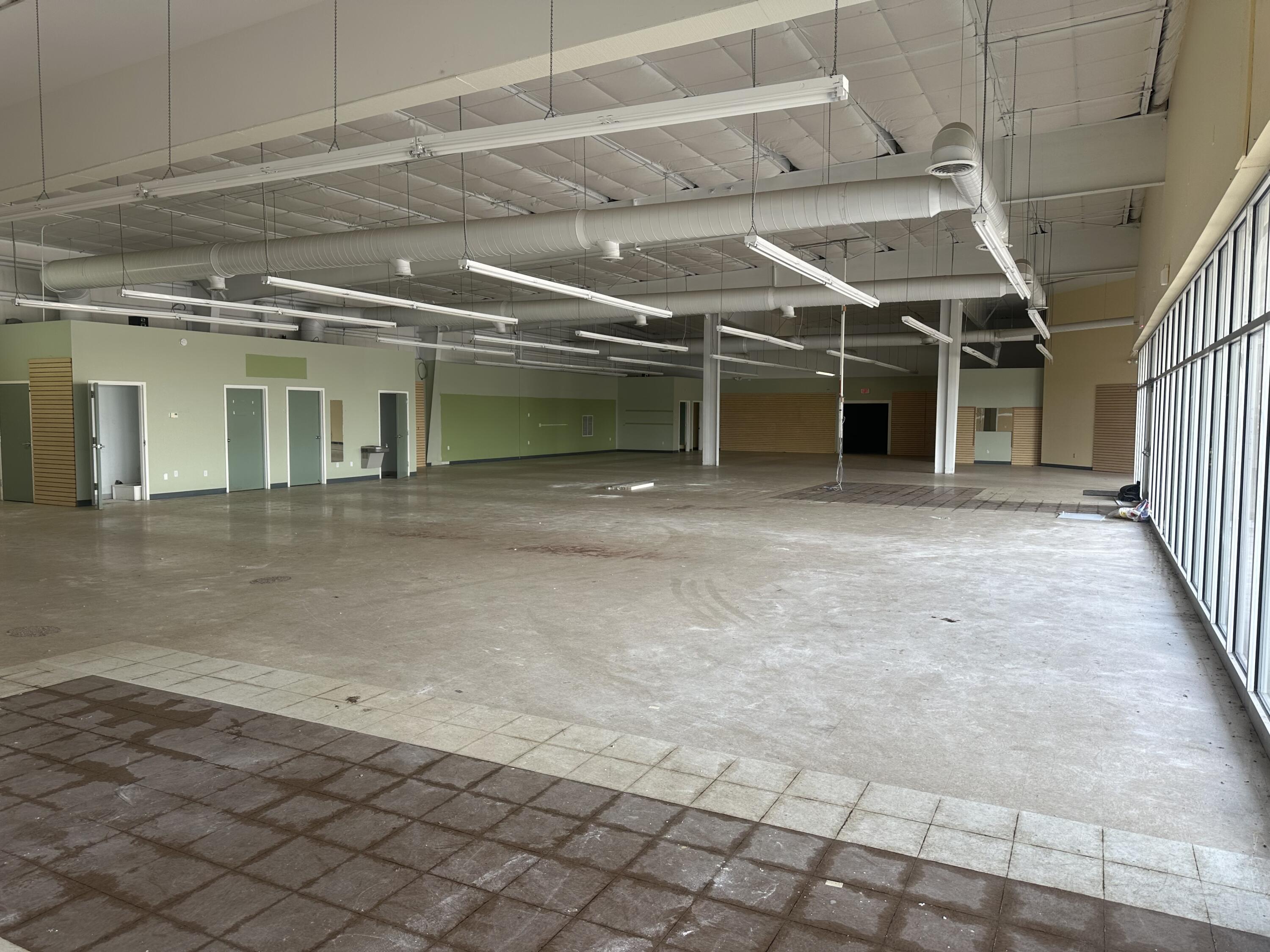 1675 Phoenix Street B