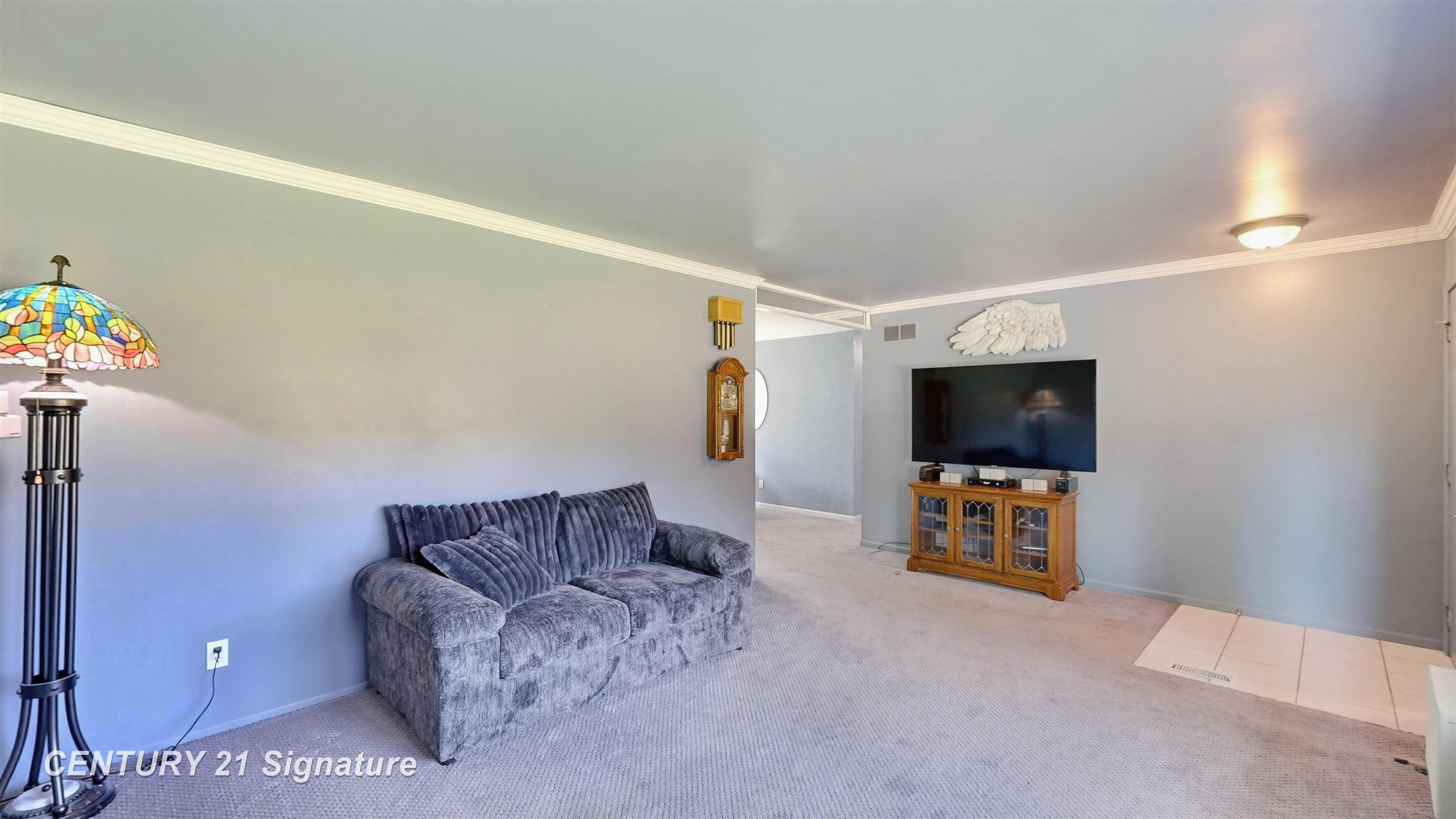 3402 E Lake Road
