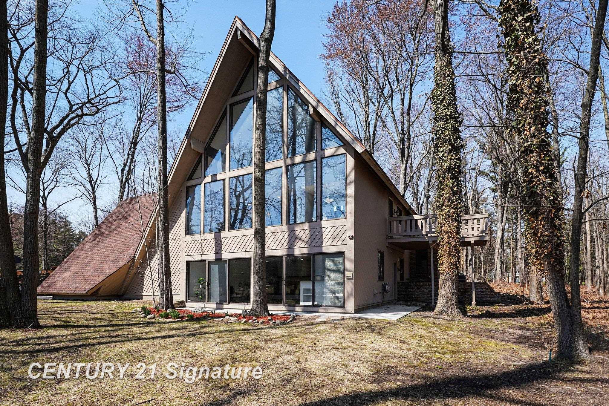 10363 Lakewood Drive