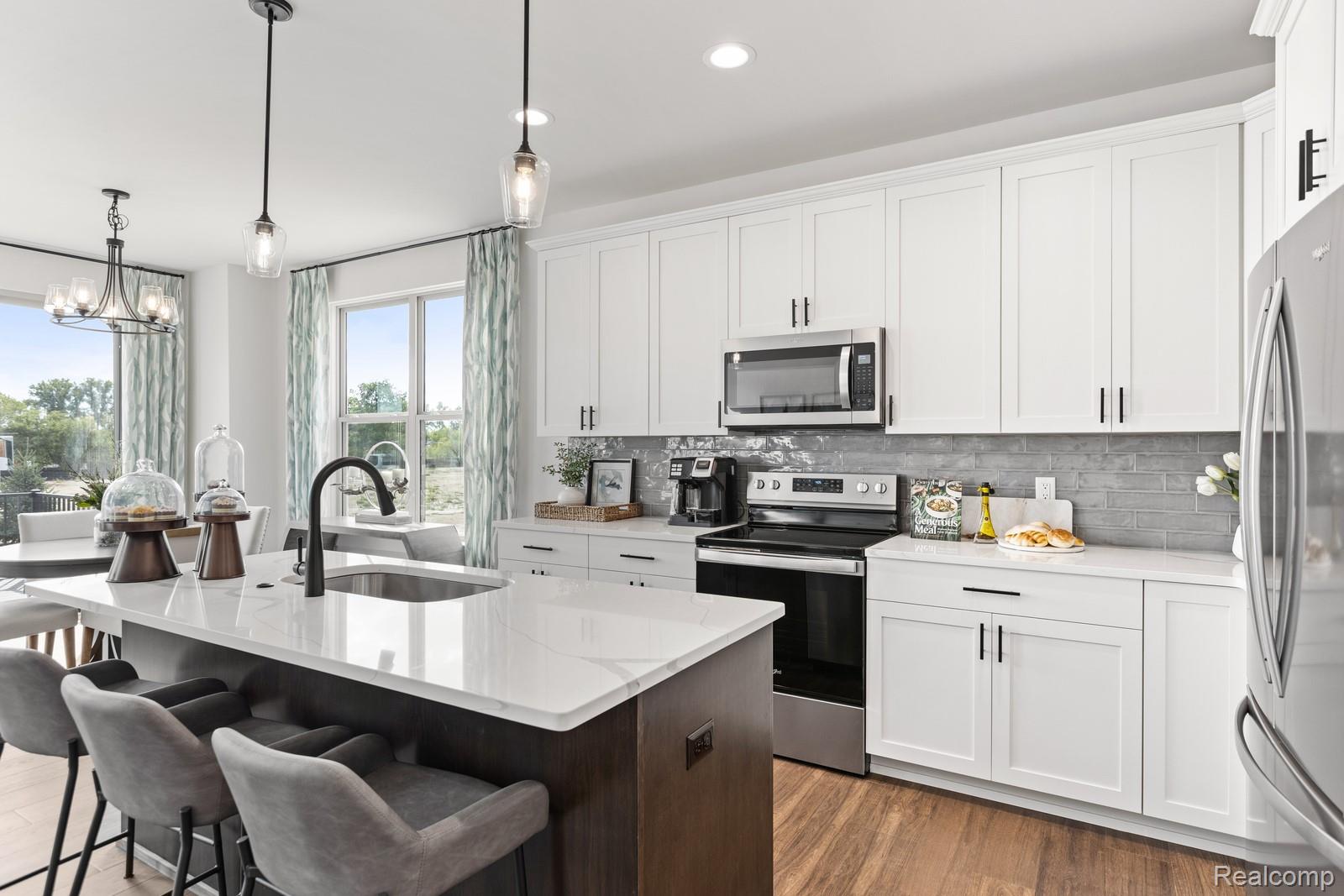 3923 Chatham Place 105