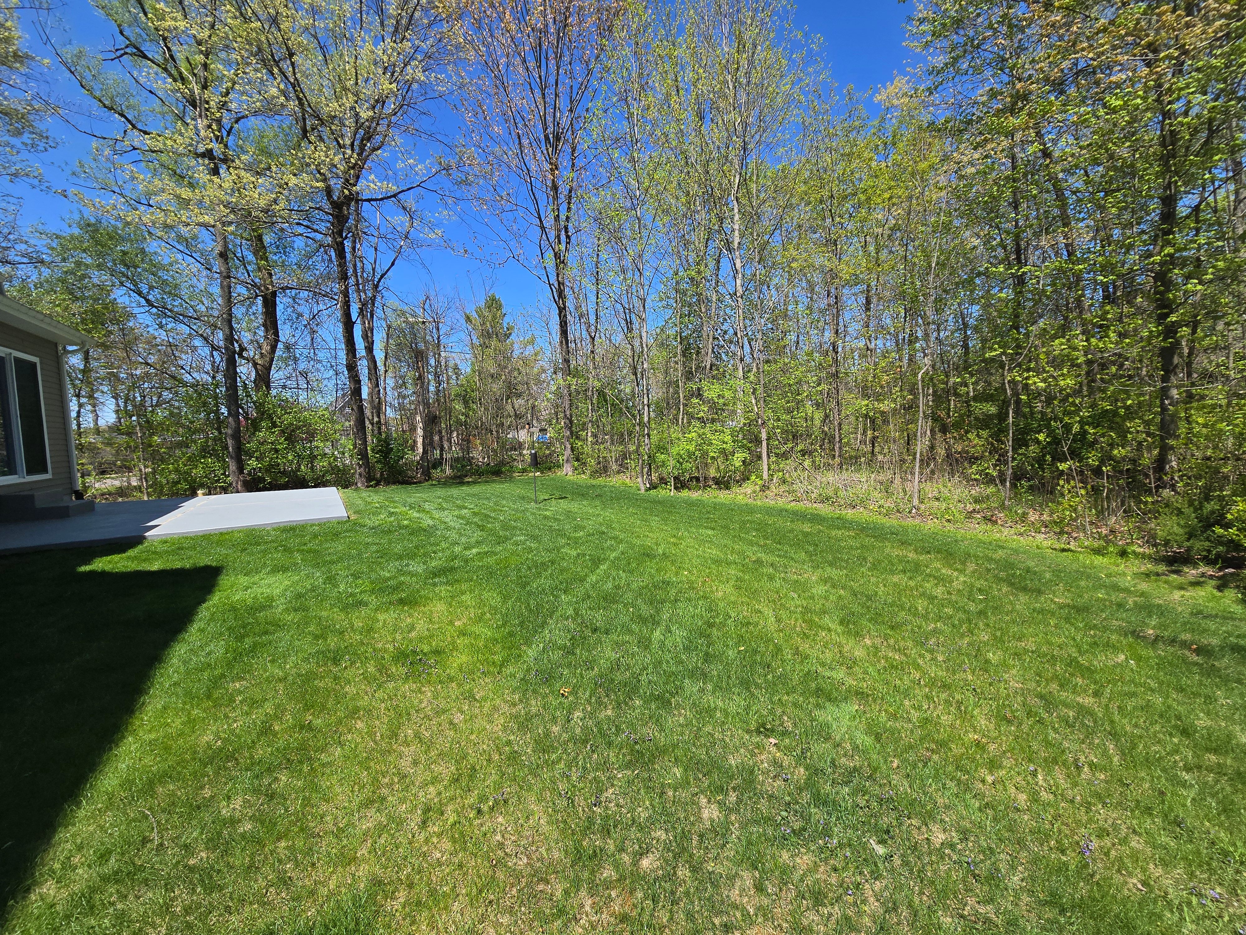 1084 WOODS EDGE Drive