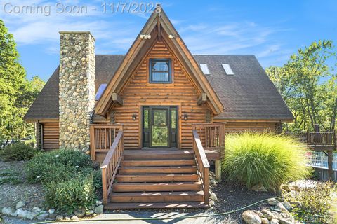 1366 S Baldwin Road Lake Orion Village MI 48360