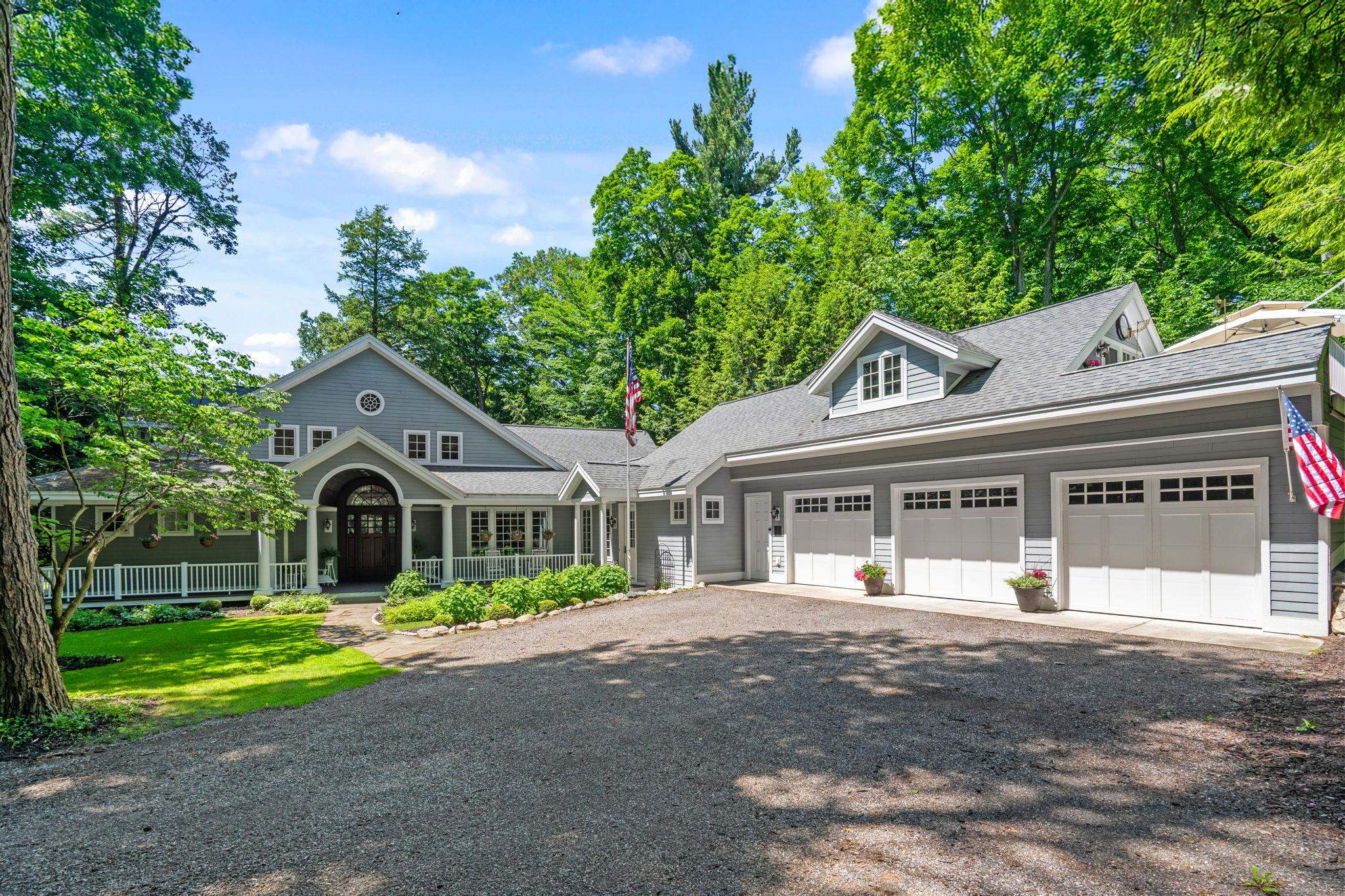 3155 N Country Club
