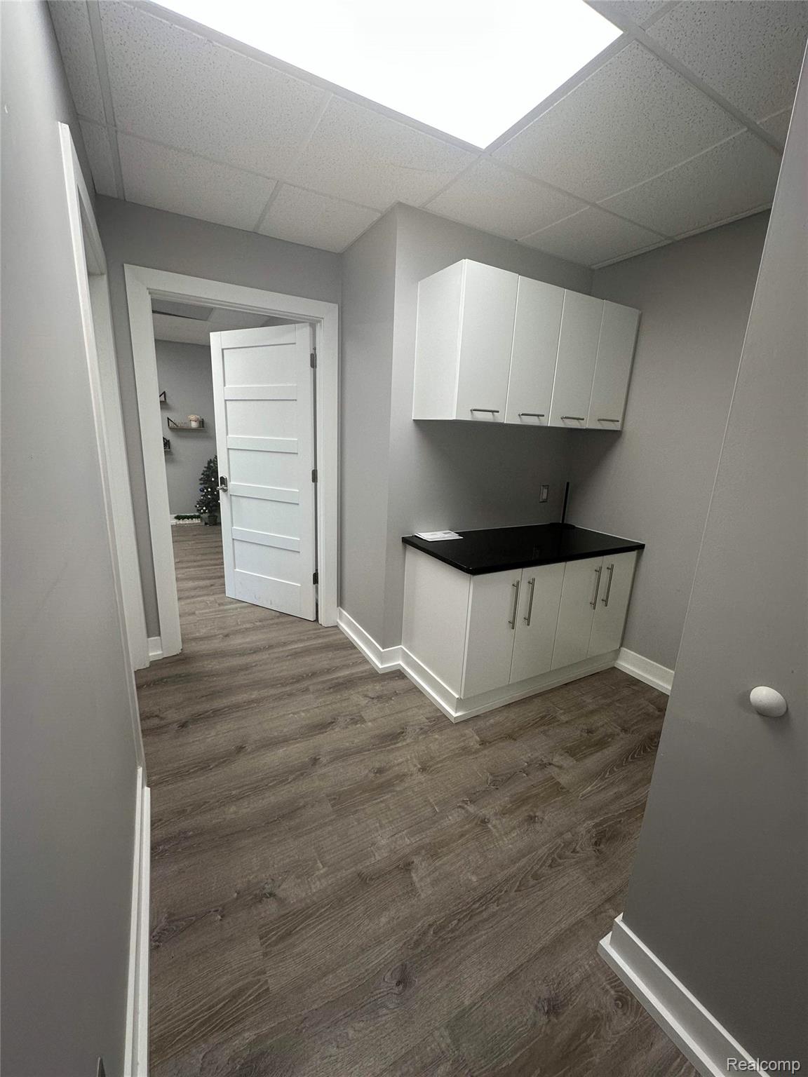 975 E. Maple Road 214