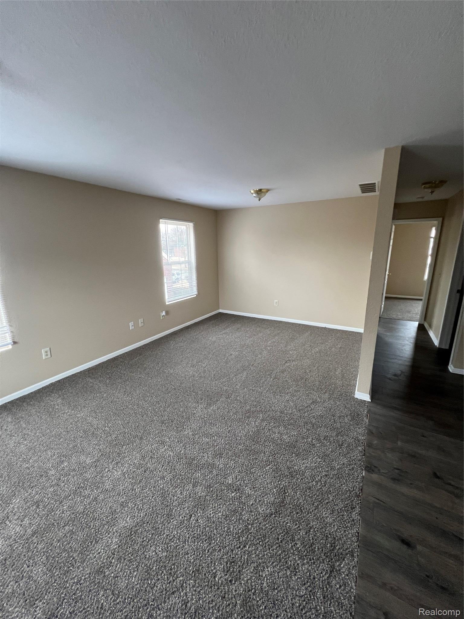 914 E Front D Street