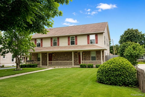 Photo for 914 E Front D Street