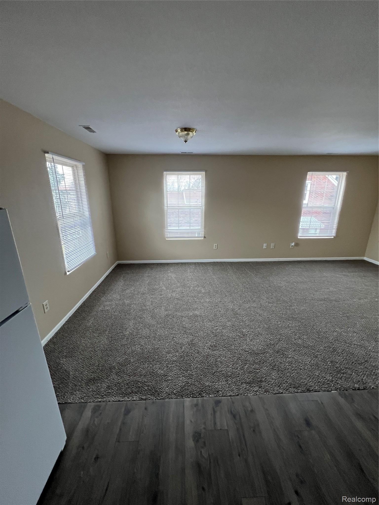 914 E Front D Street