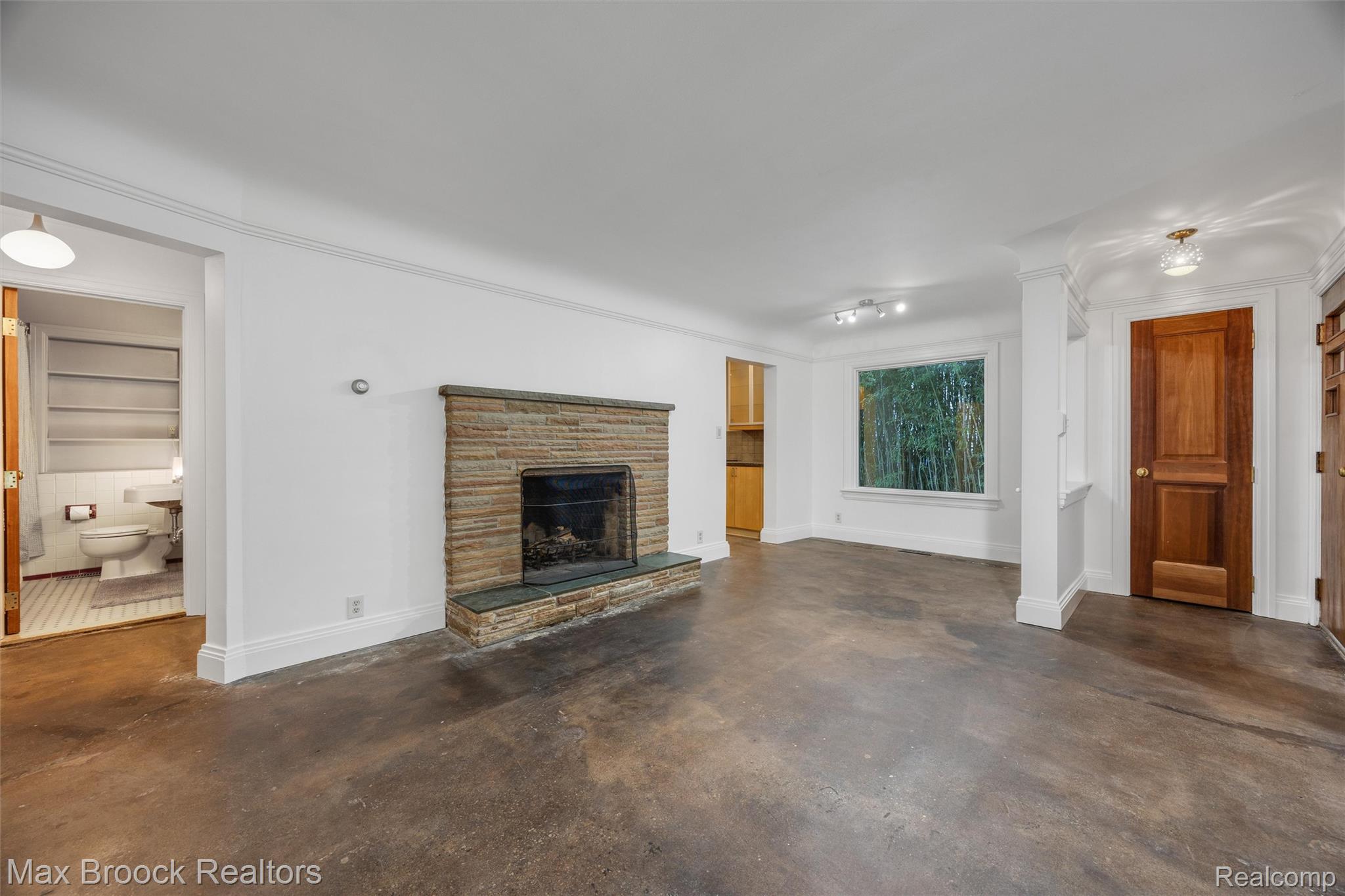 118 Midland Boulevard