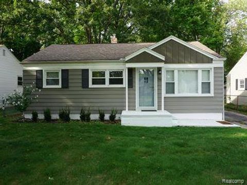 745 Robinwood Drive Troy City MI 48083