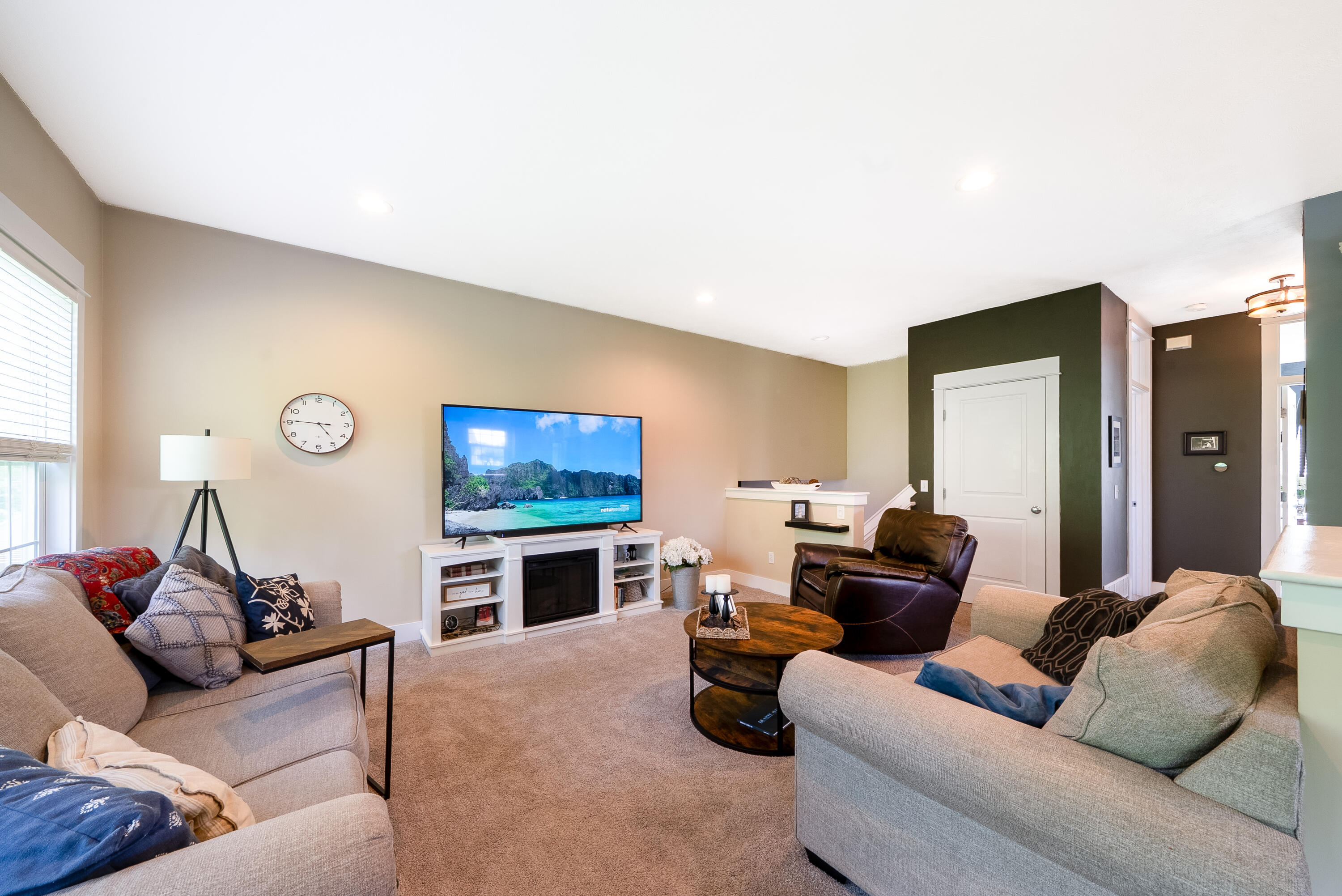 2198 Applegate Drive NW