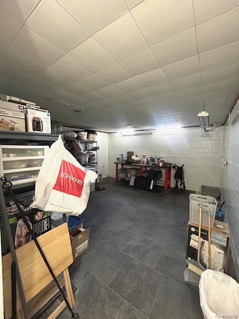 Madison Heights City, Michigan 48071, United States, 3 Bedrooms Bedrooms, ,2 BathroomsBathrooms,Residential,Pending,154200