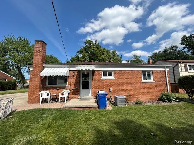 Madison Heights City, Michigan 48071, United States, 3 Bedrooms Bedrooms, ,2 BathroomsBathrooms,Residential,Pending,154200