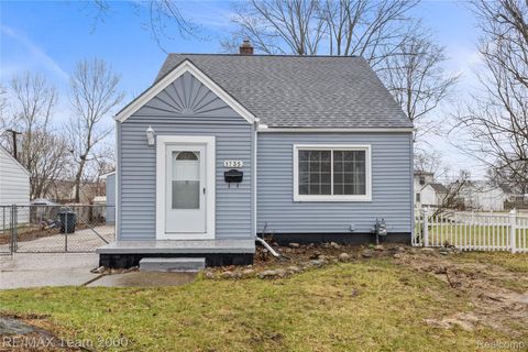 1735 Belton Street Garden City City MI 48135