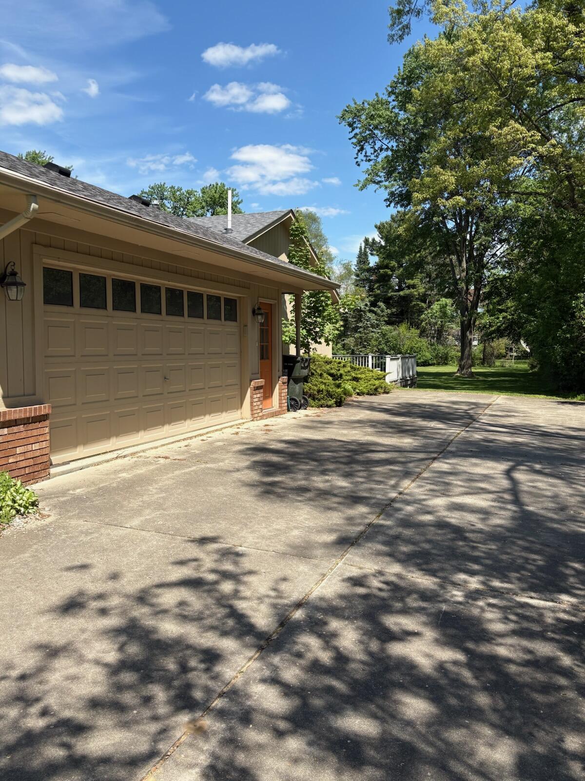 3153 Bendelow Road
