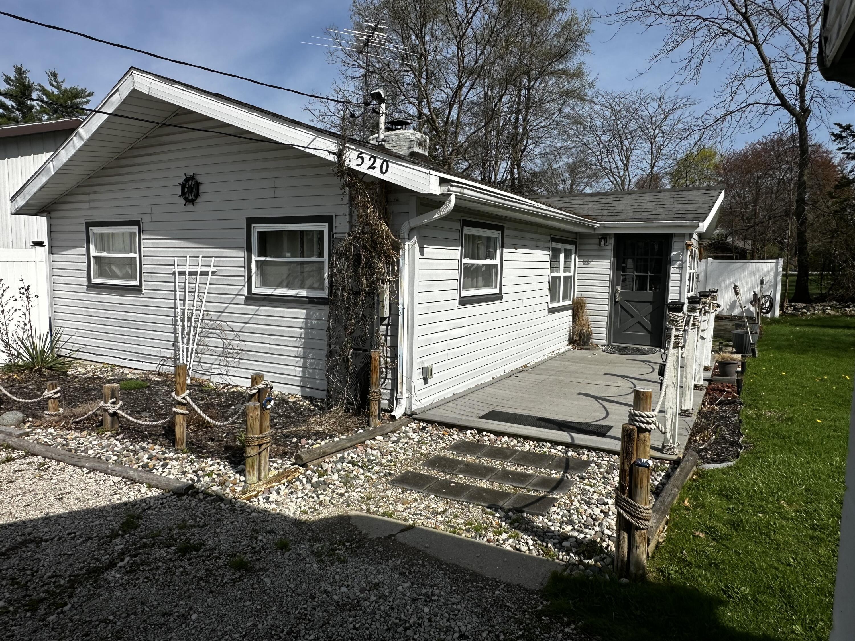 520 W Jessie Road