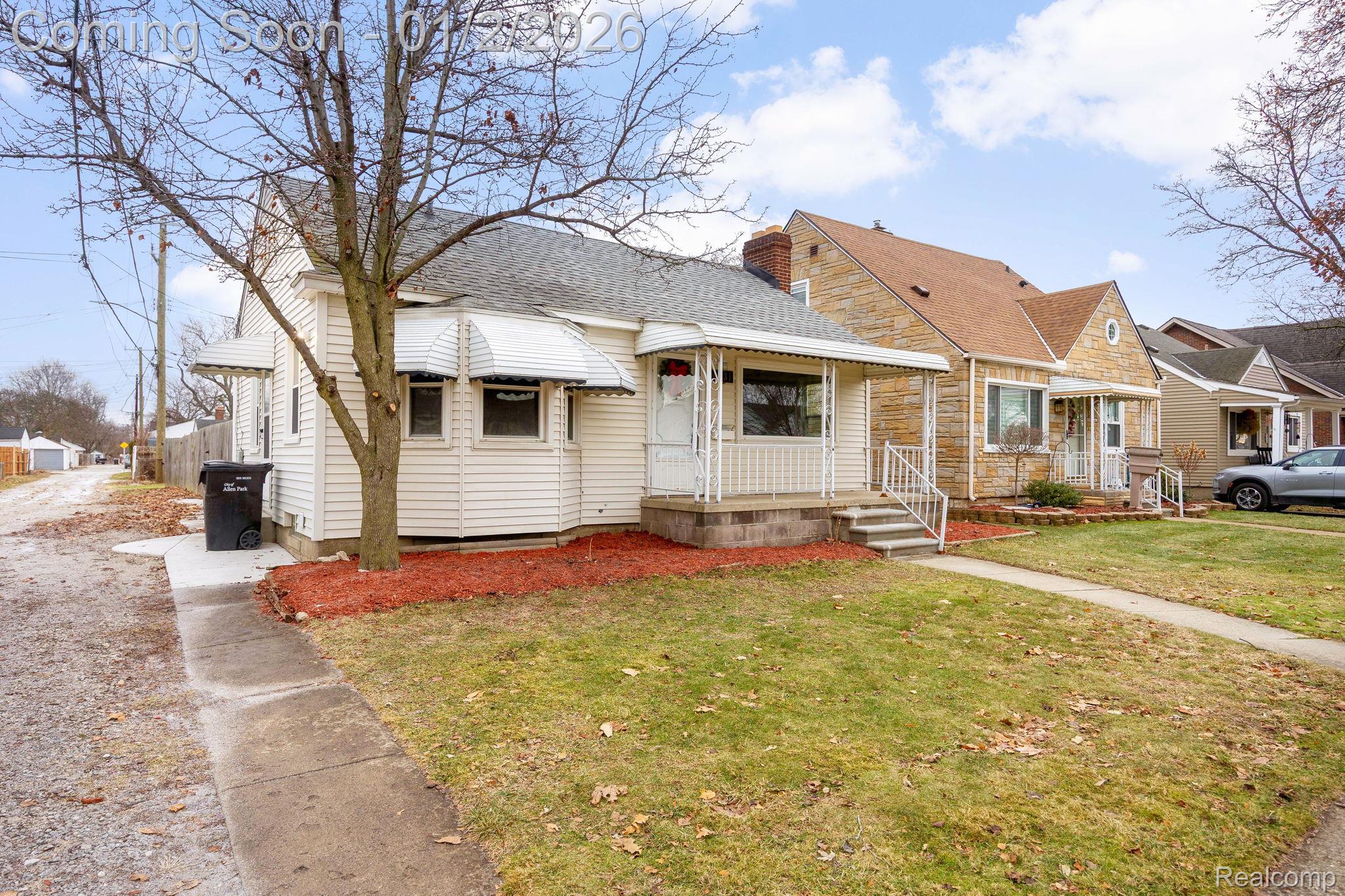 6731 Robinson Avenue