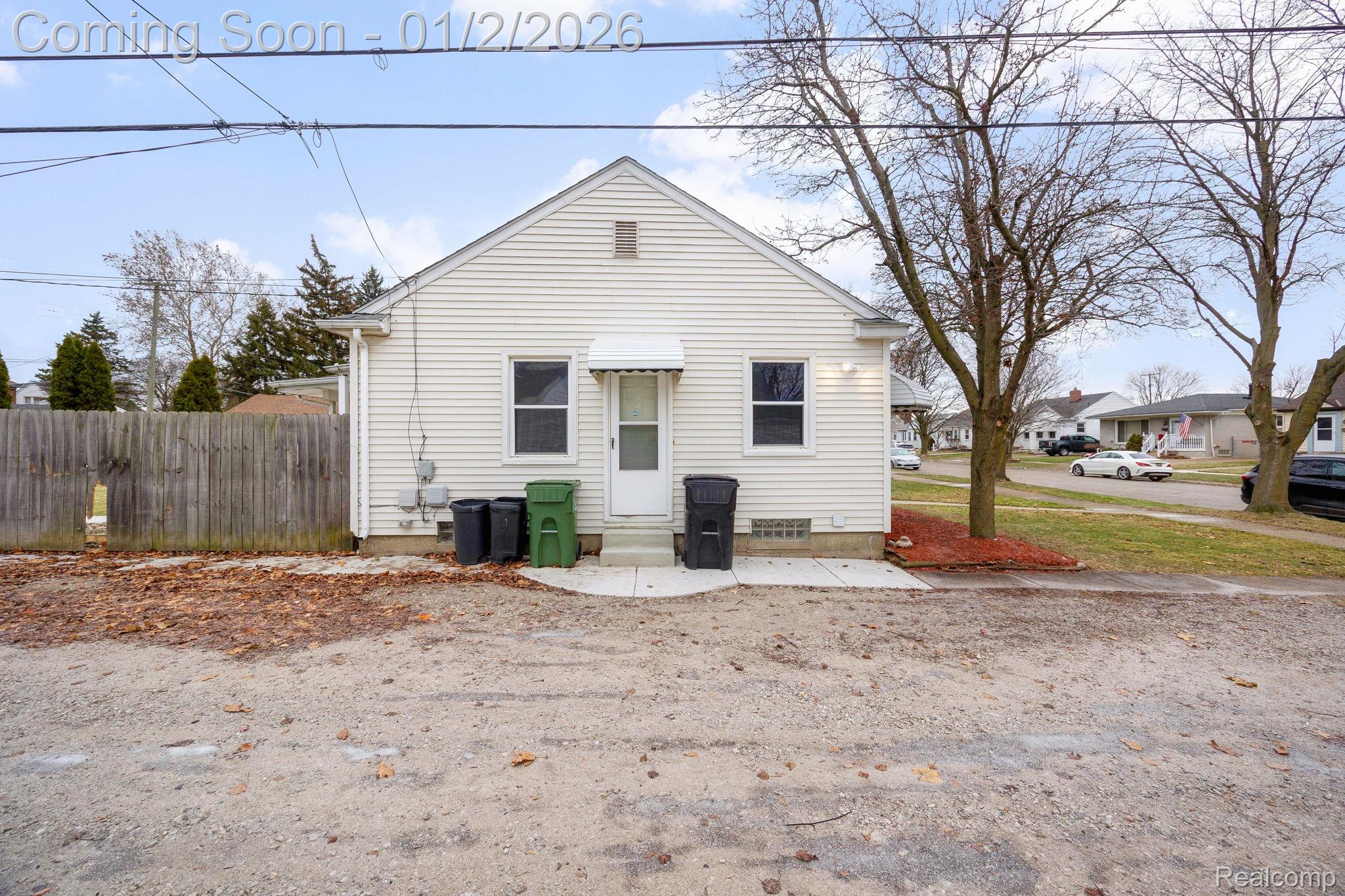 6731 Robinson Avenue