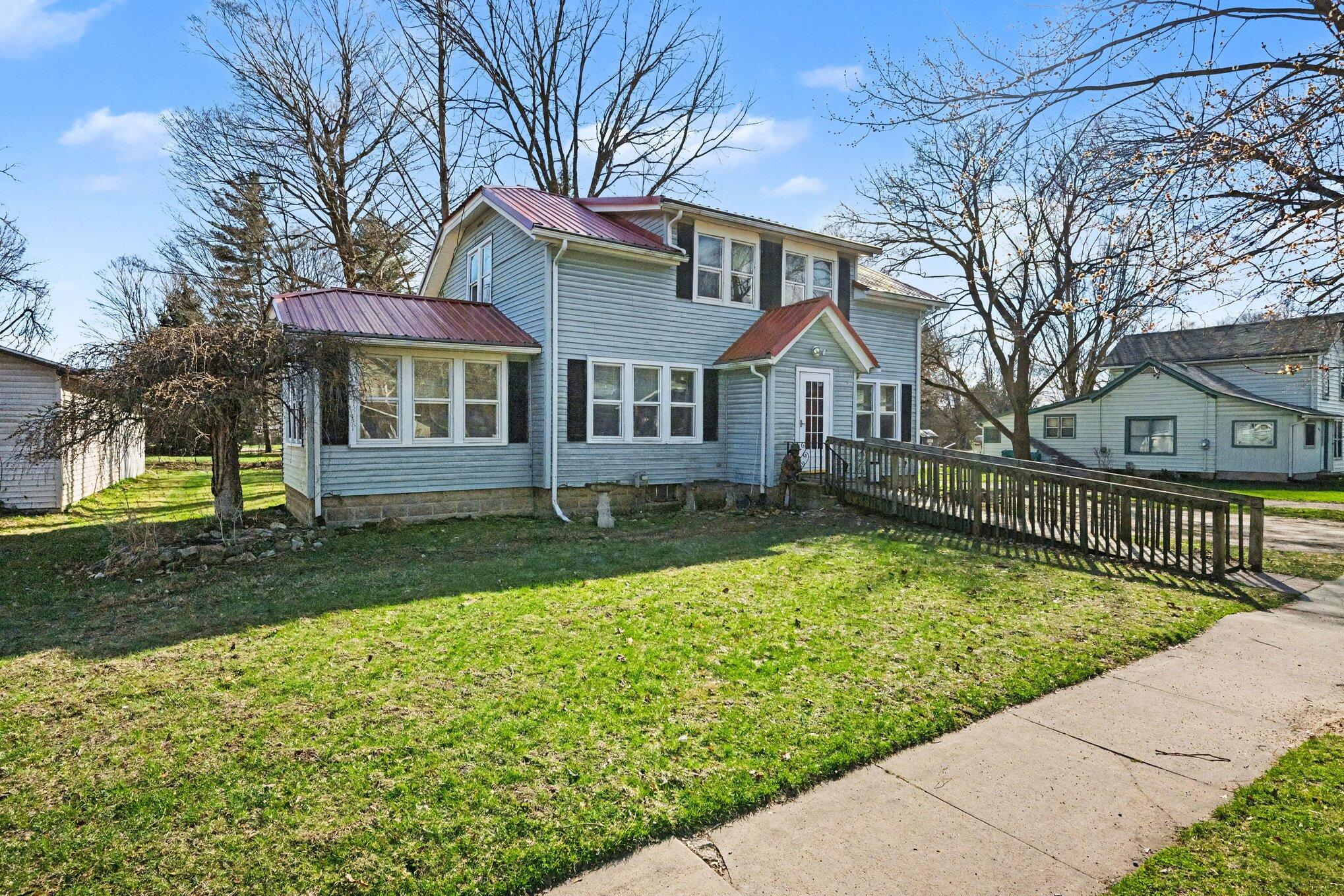 413 W Saint Joseph Street