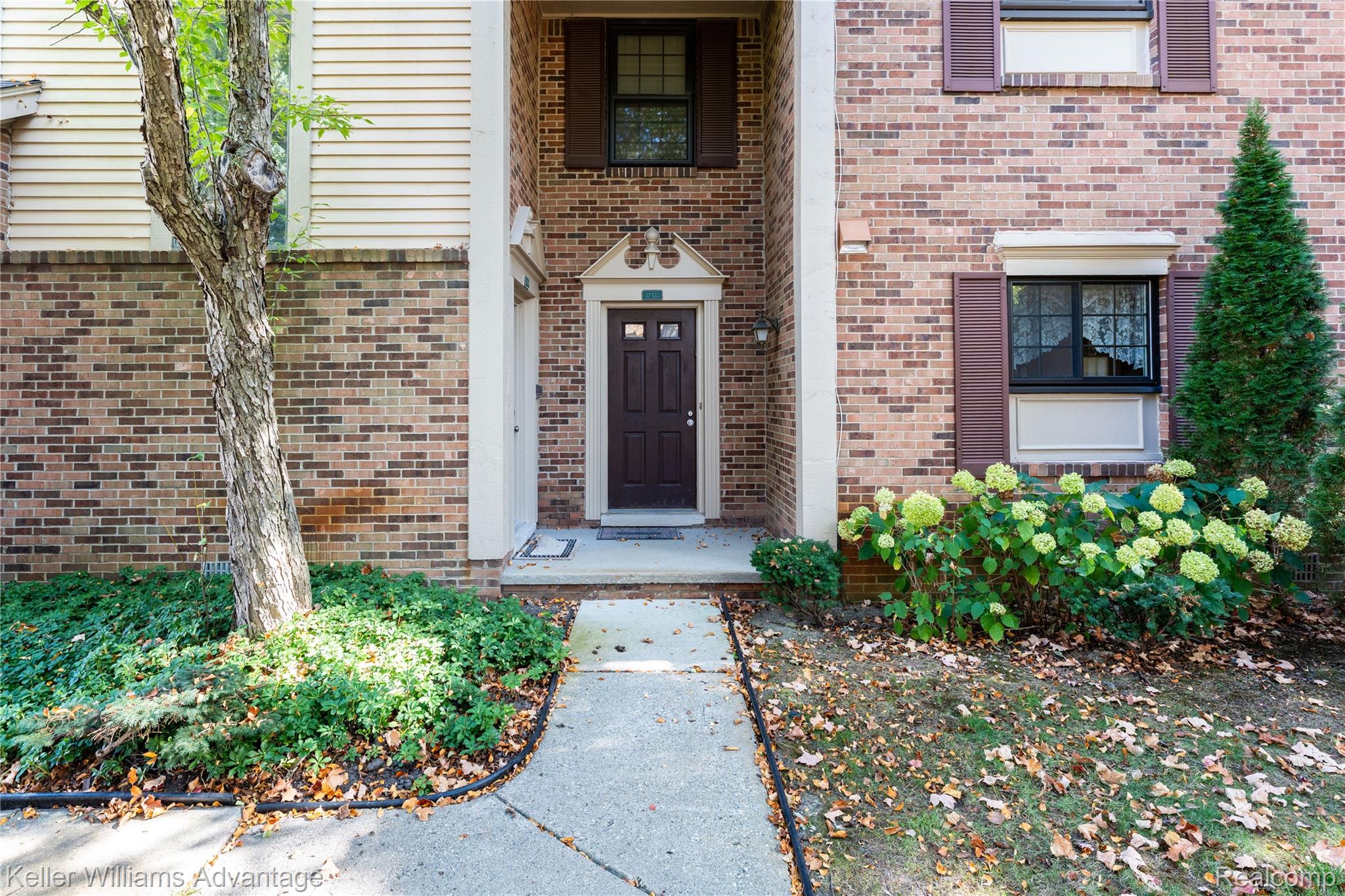 37132 Brentwood Circle