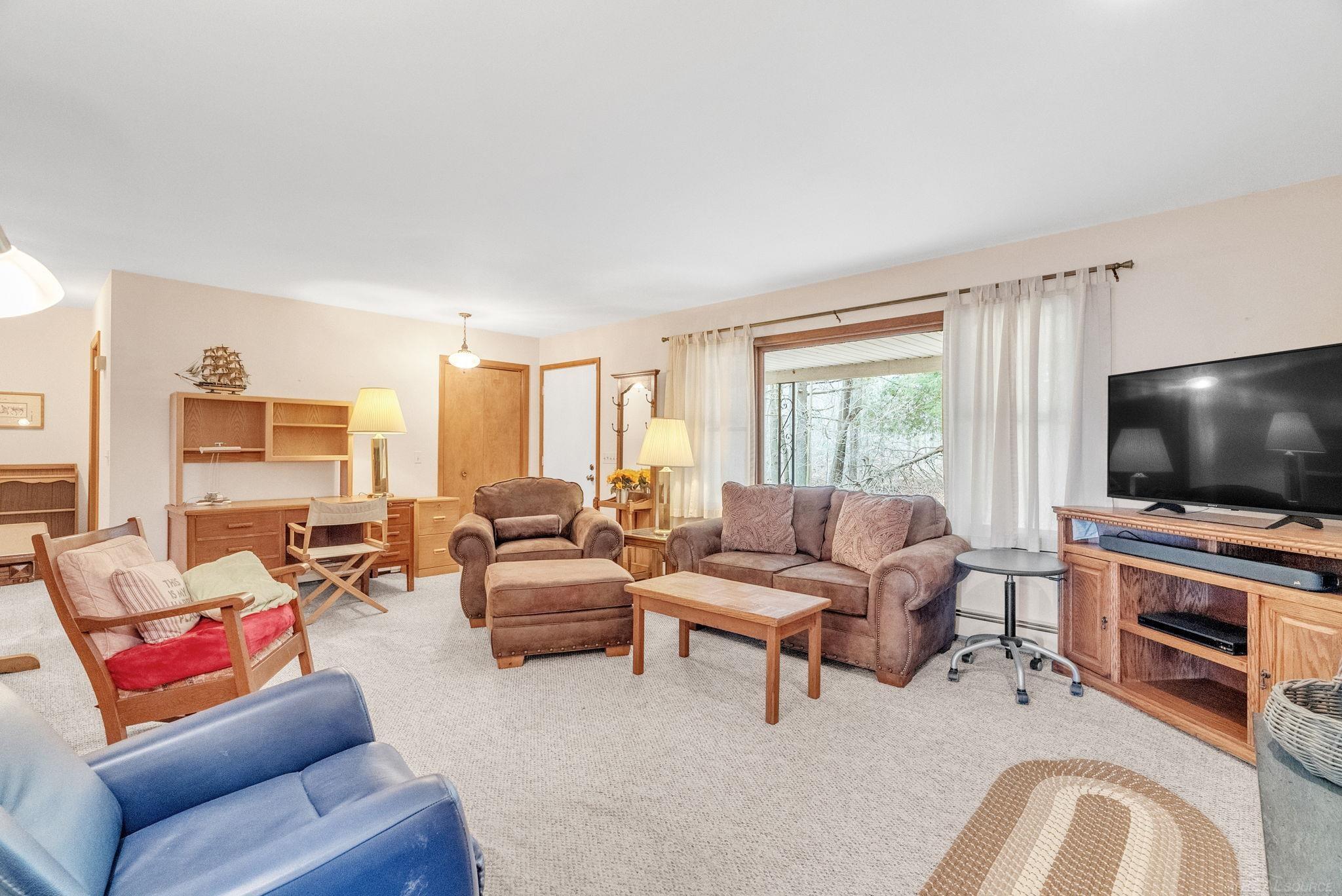 3455 Lakeshore Road