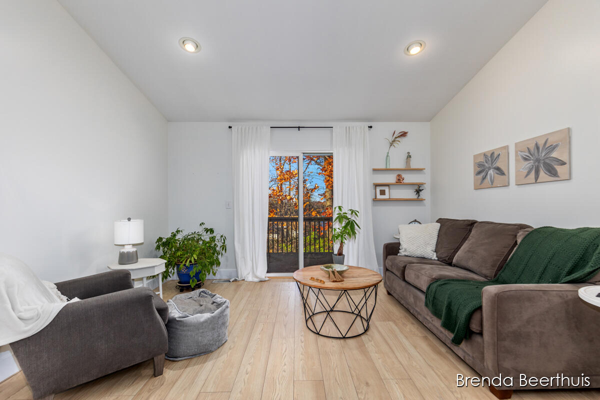 7091 W Cannon Place Drive NE 9