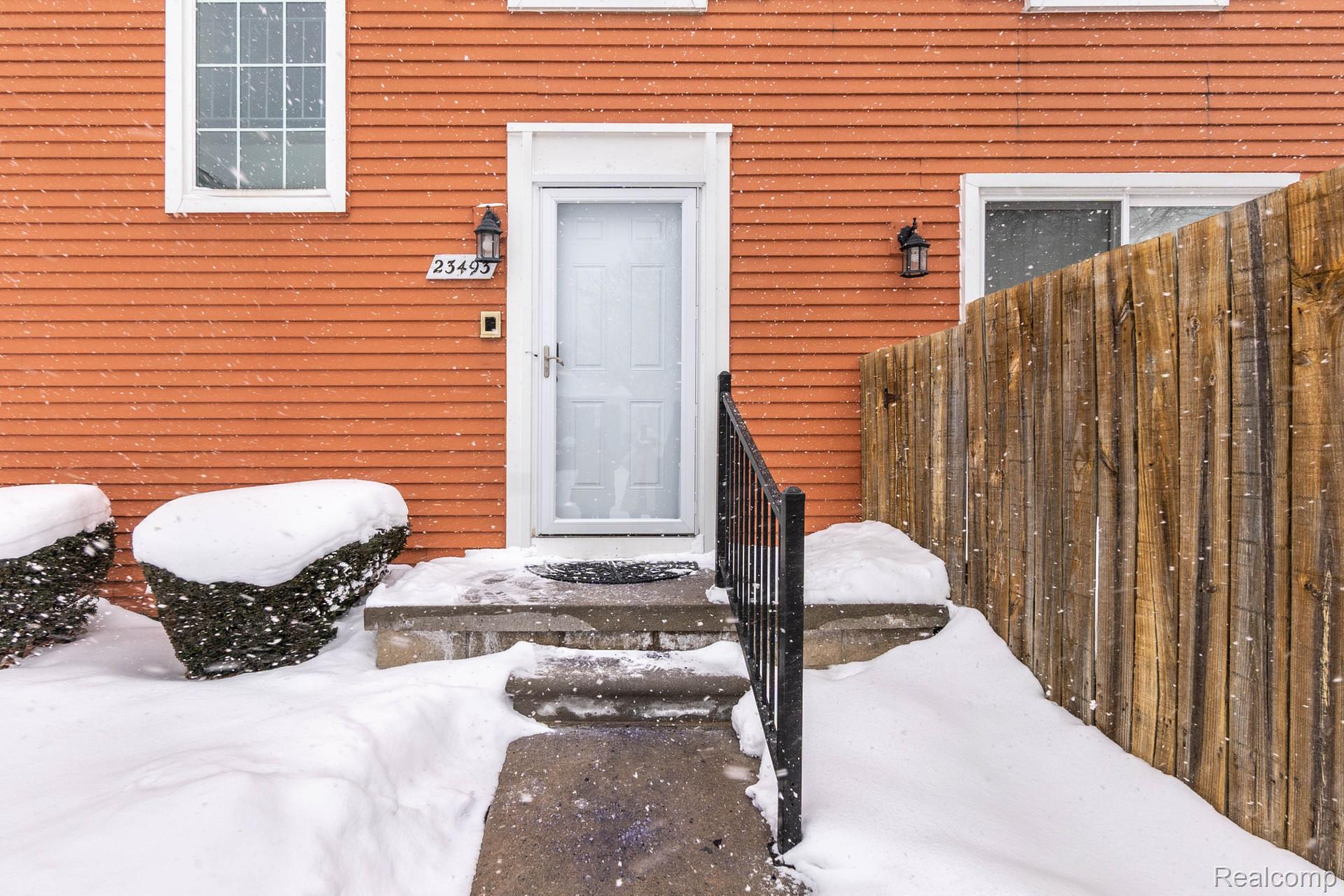 23493 Stonehenge Boulevard