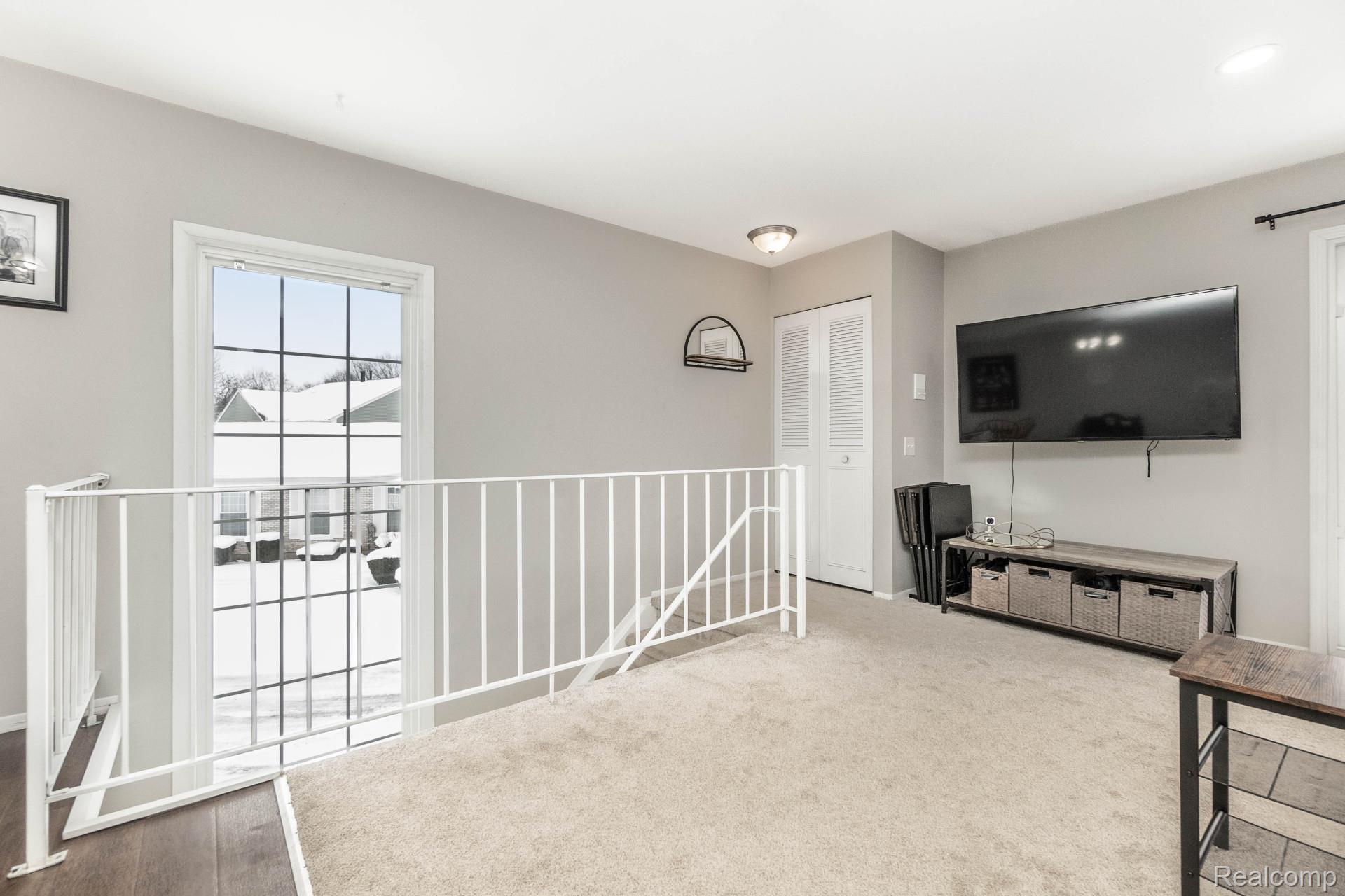 23493 Stonehenge Boulevard