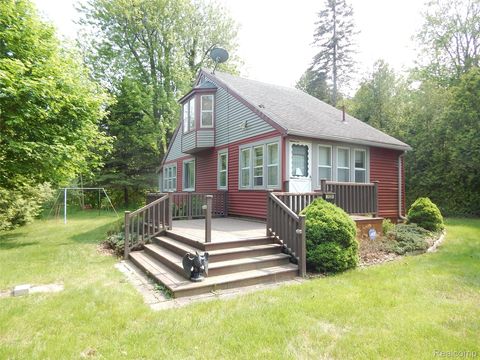 7428 Grove Road Worth Township MI 48450