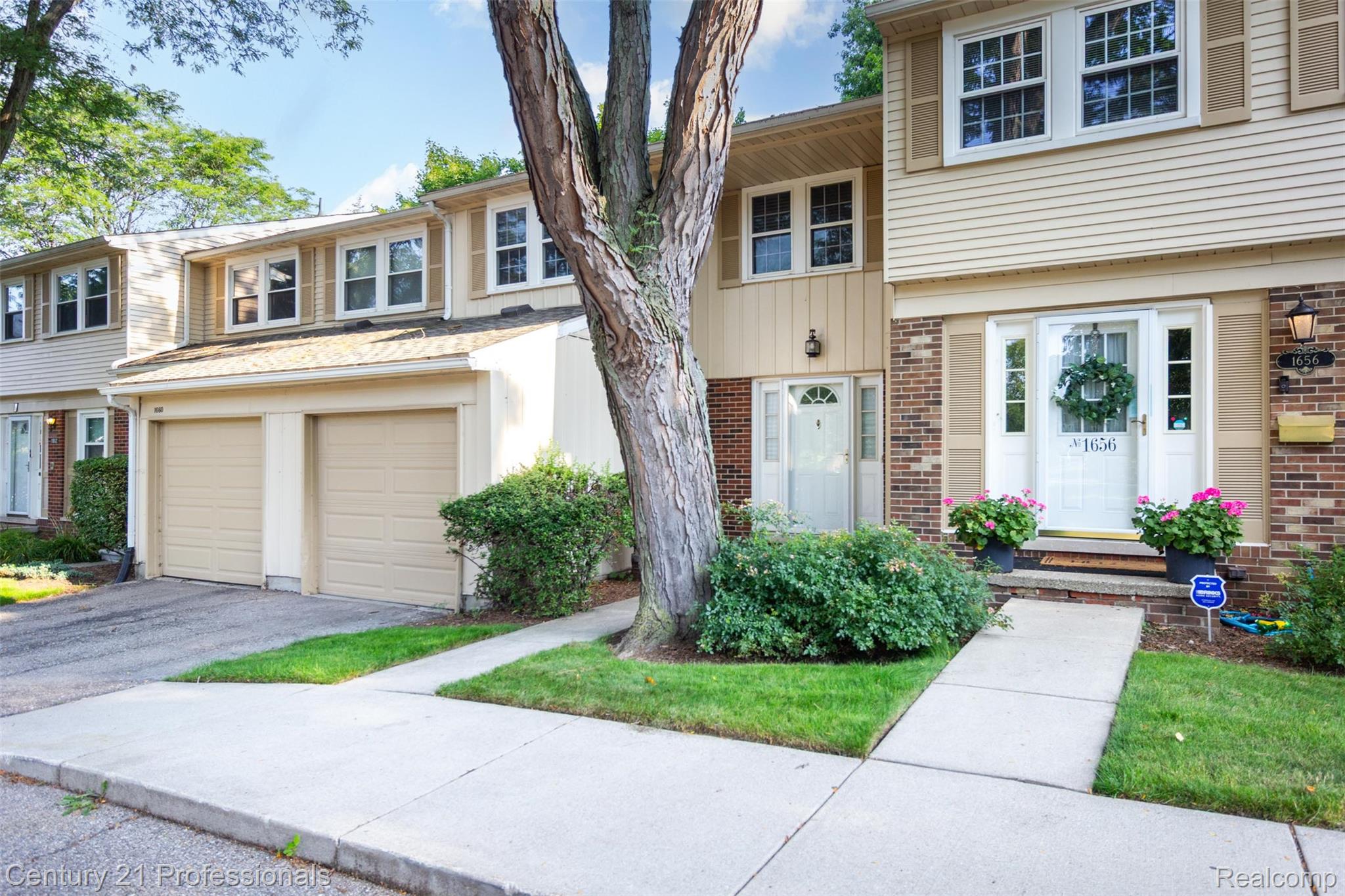 1658 Brentwood Drive