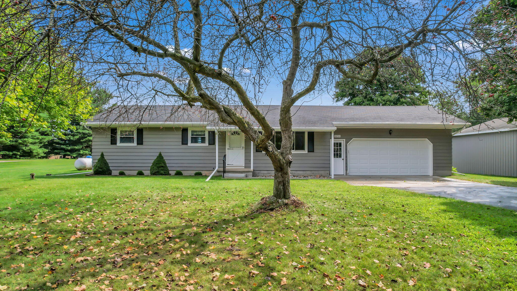 2233 Ives Road
