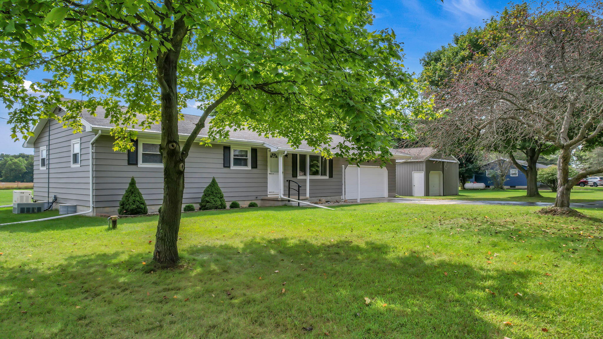 2233 Ives Road