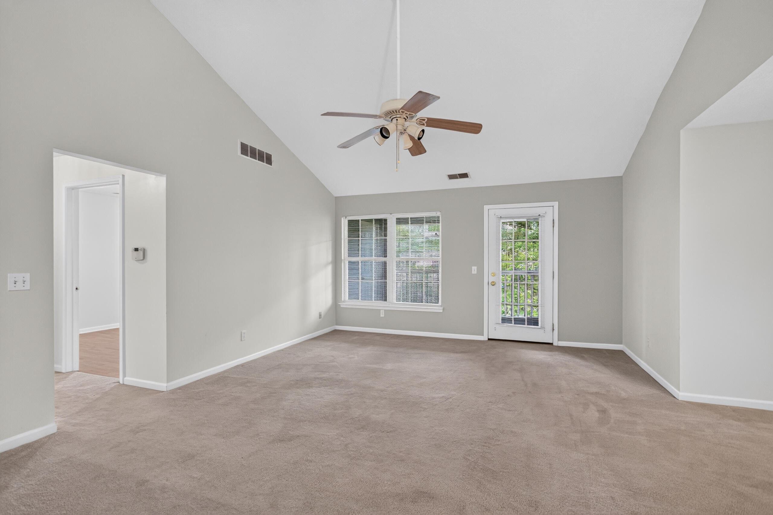 743 W Barrington Circle